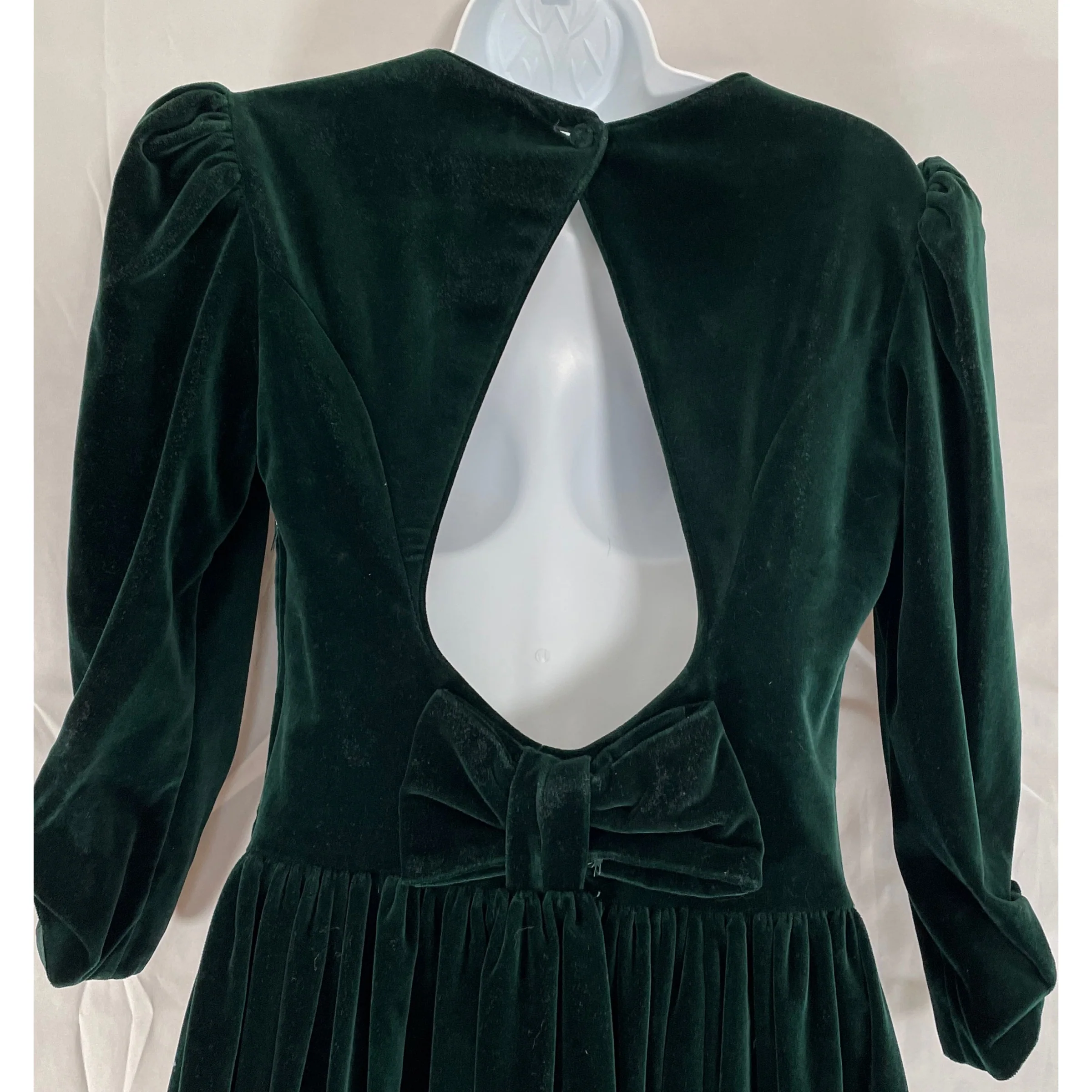 80s Emerald Green Velvet Puff Sleeve Midi Dress By Laura Ashley - Image 10
