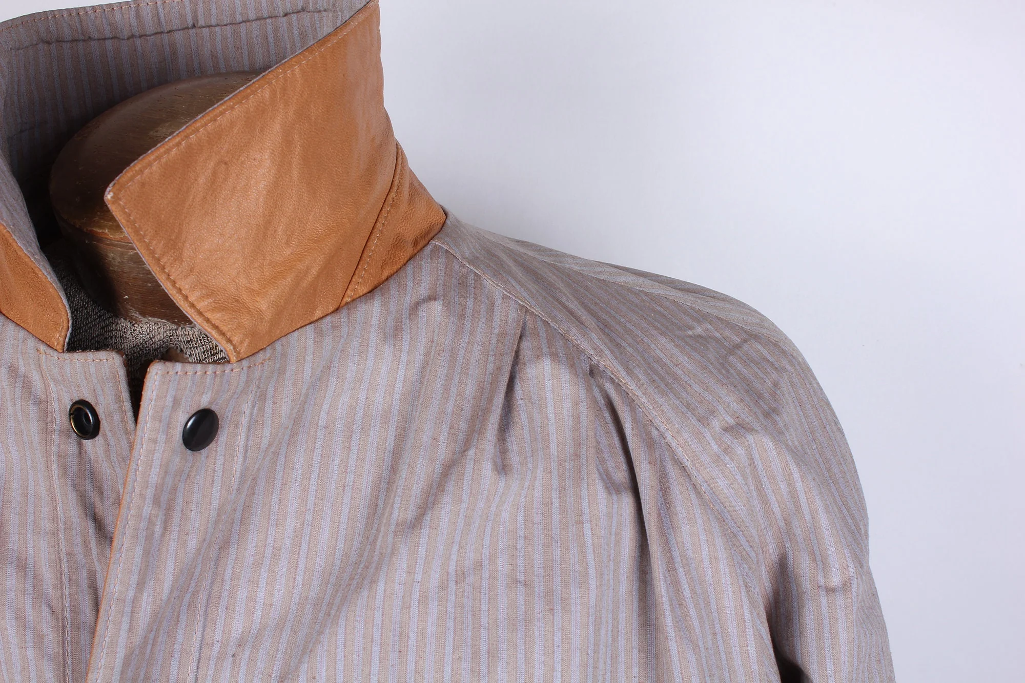 80s Era M Julian Brand Reversible Genuine Leather Members Only Style Mens Bomber Jacket by Julian - Image 8