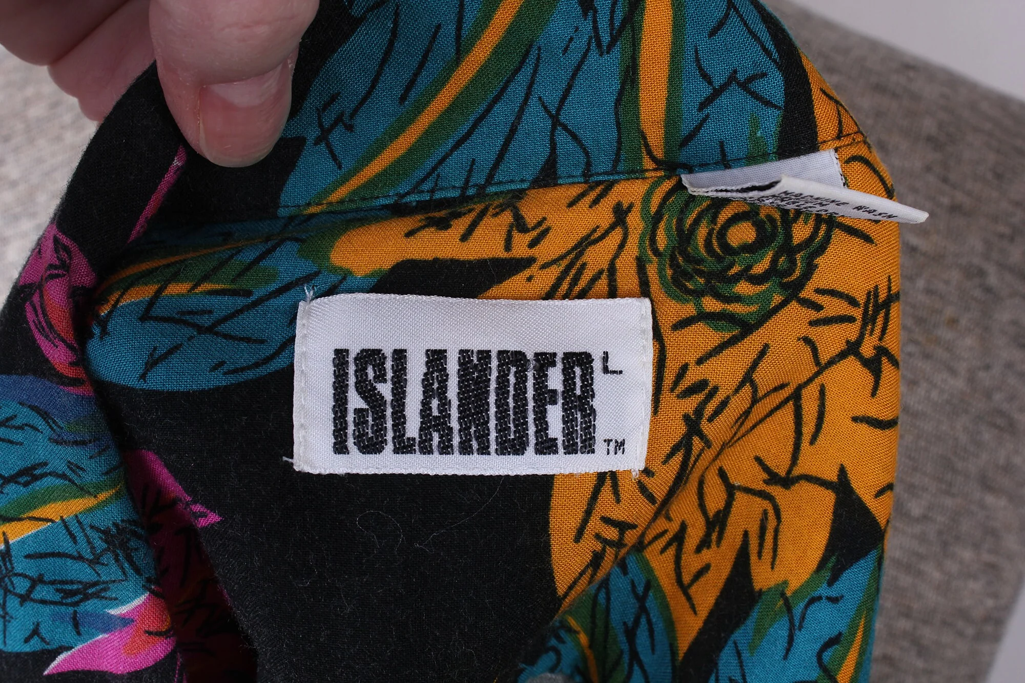 80s Era Tropical Men's Shirt Tropical Islander Brand Flowers Floral Shirt Size L by Islander - Image 2