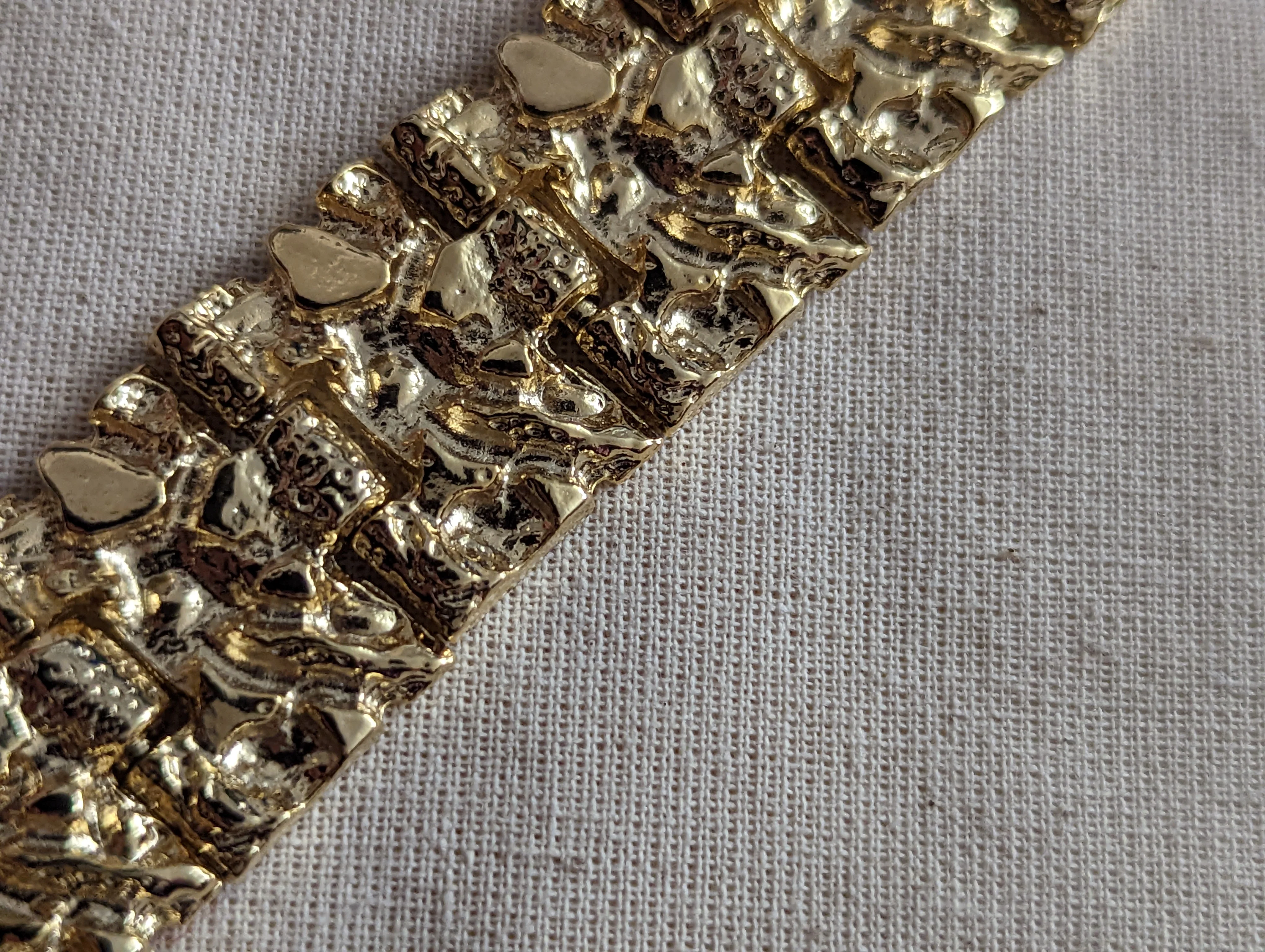 80s Faux Gold Chunky Bracelet - Image 3