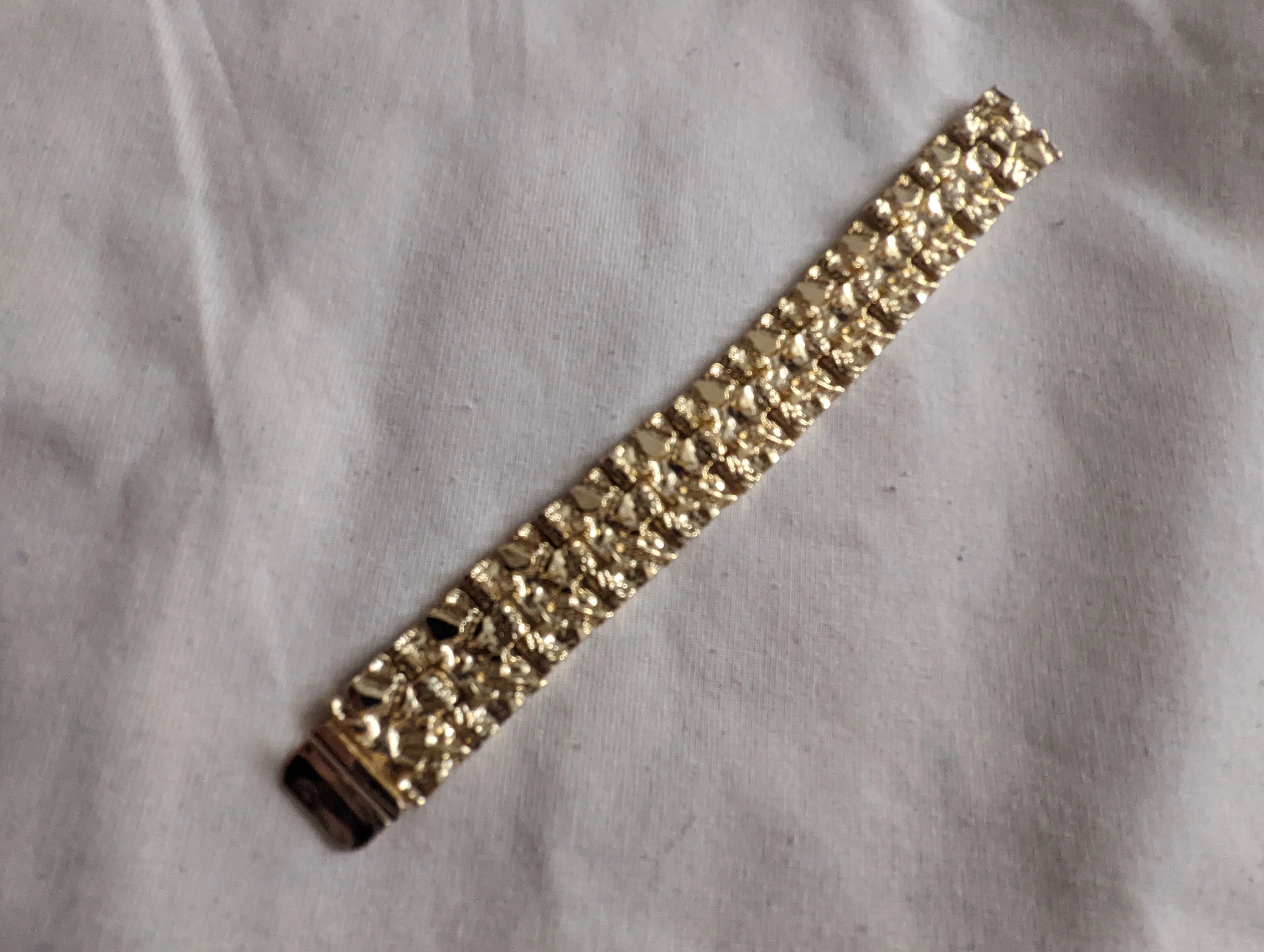 80s Faux Gold Chunky Bracelet - Image 5