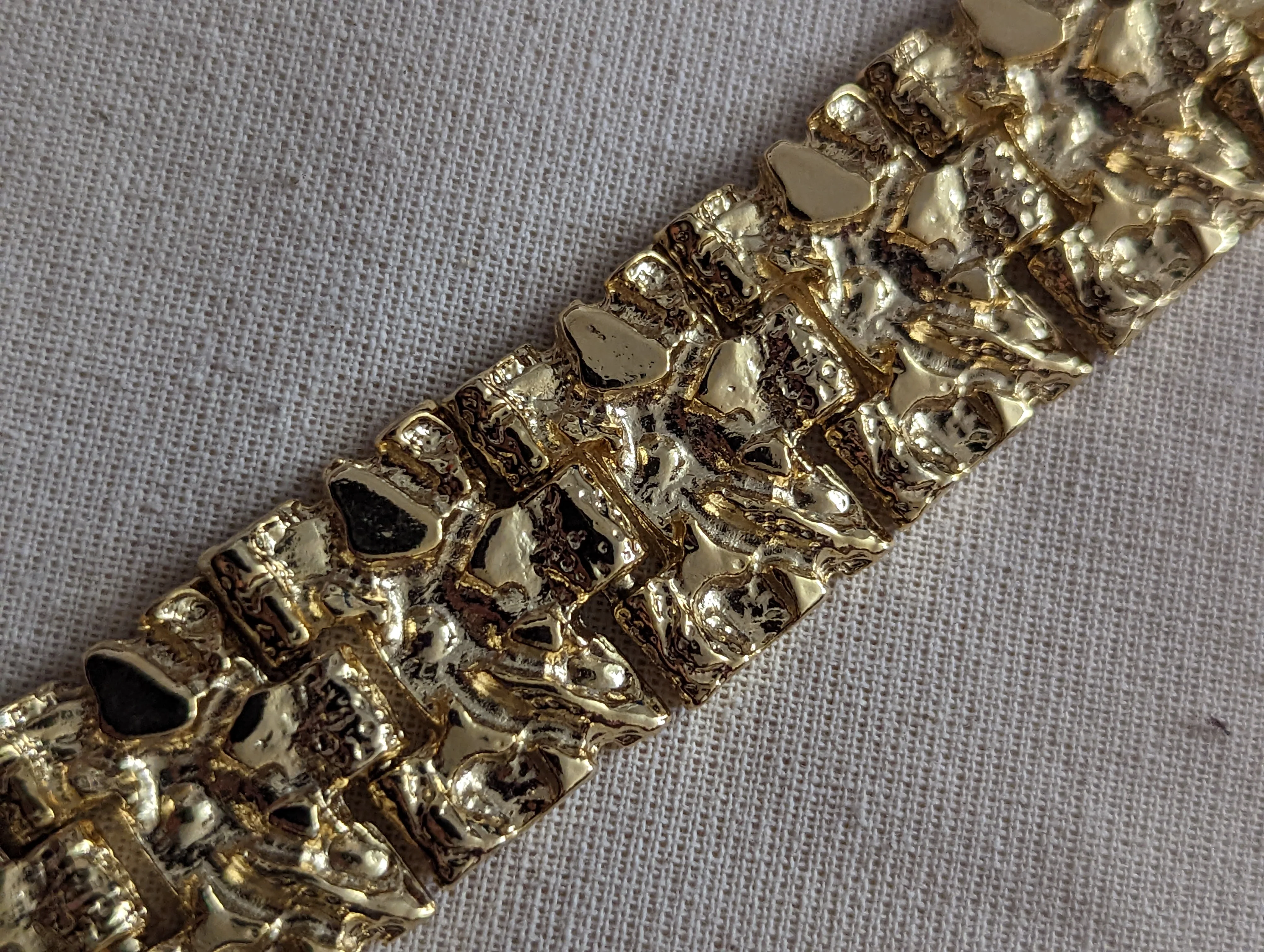 80s Faux Gold Chunky Bracelet - Image 7