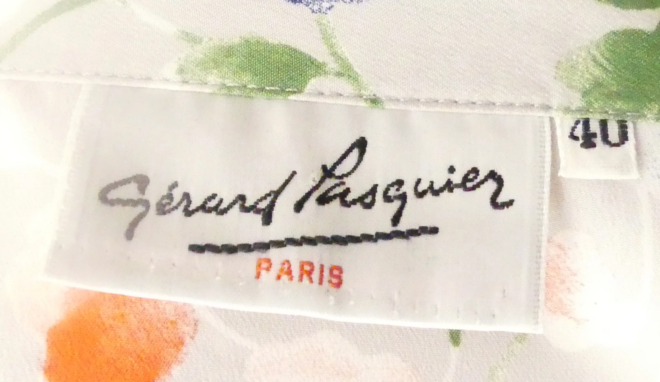 80s Floral Blouse Pleats At Shoulder Fabric Buttons By Gerard Pasquier - Image 5