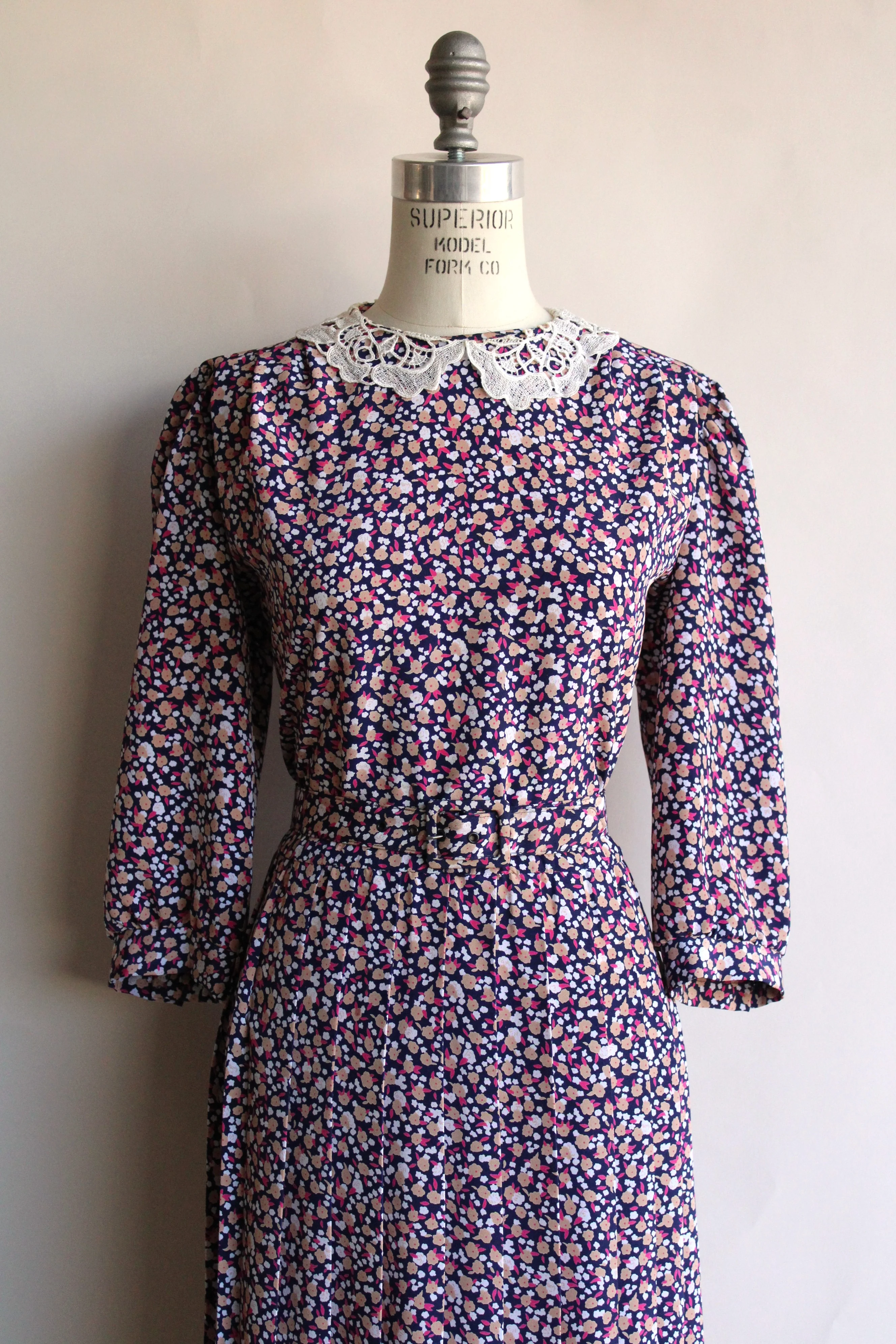 80s Floral Print Dress With Lace Collar By Lisa Ii - Image 3