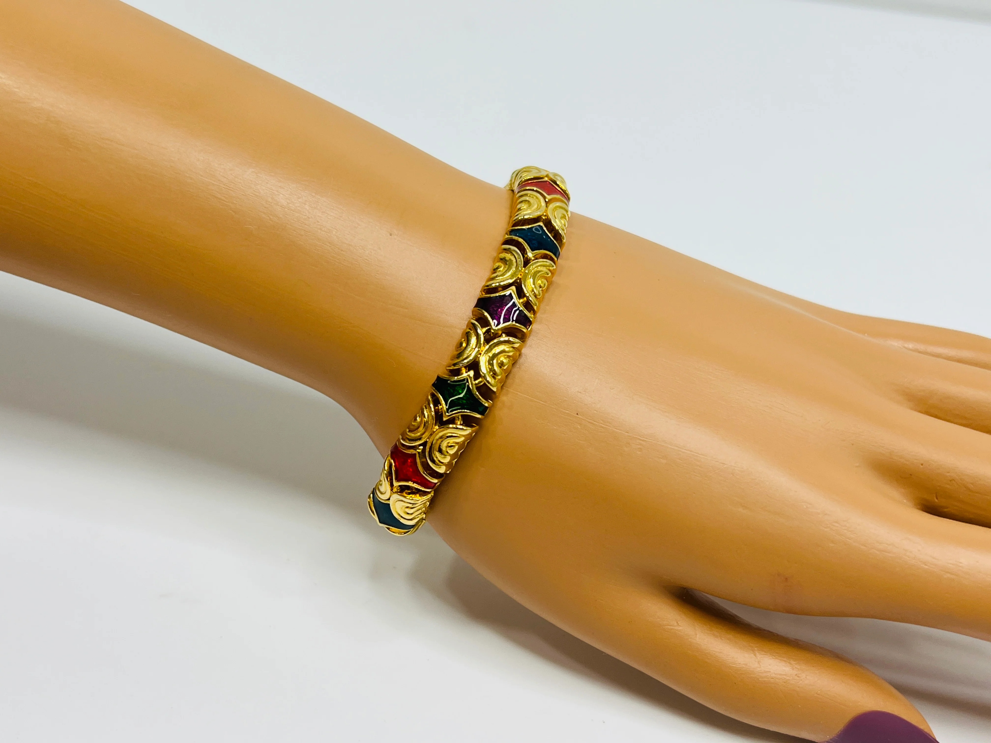 80s Gold Tone Multicolor Enamel Swirl Bracelet 7 In - Image 4