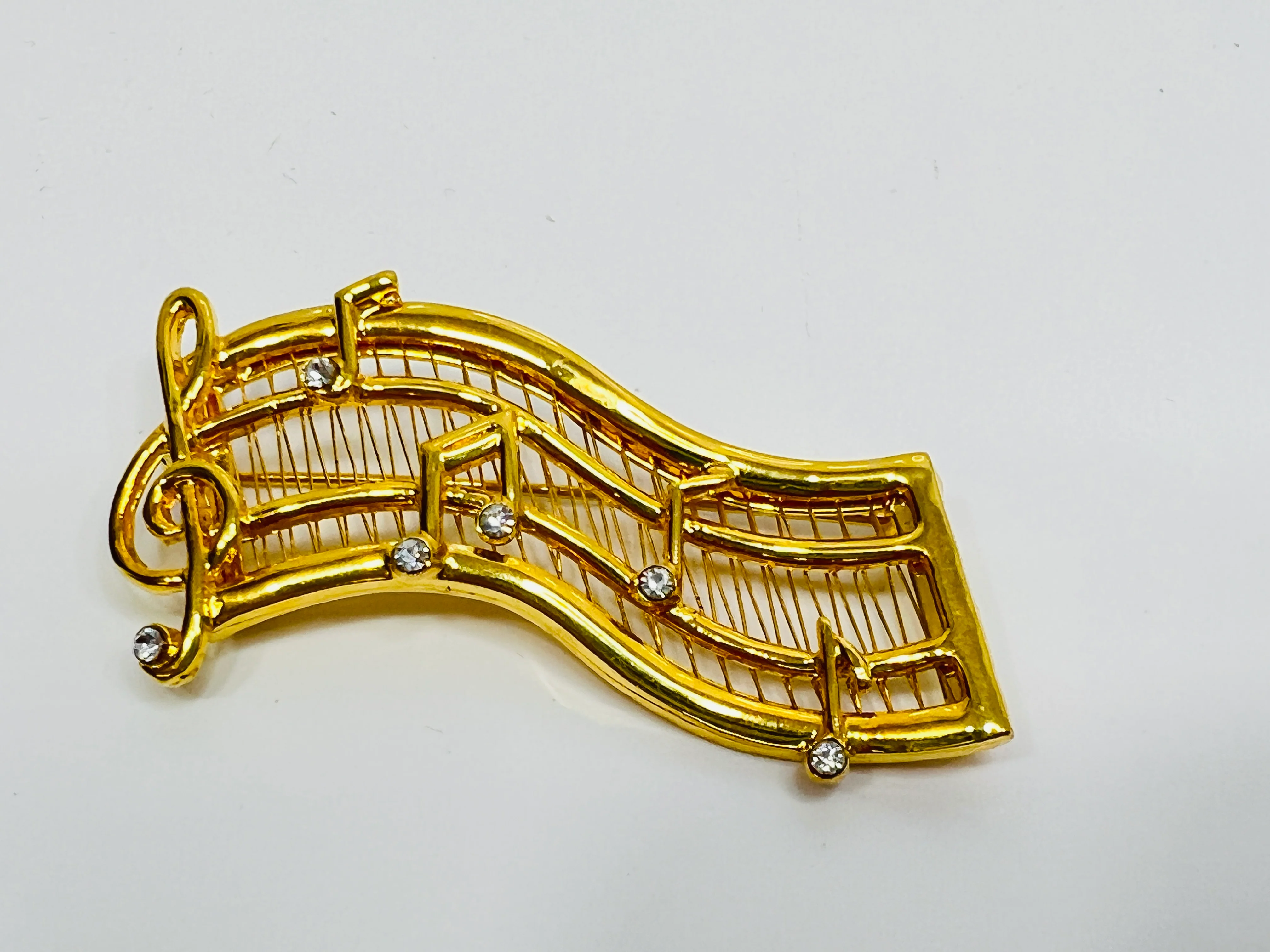 80s Gold Tone Music Bar Theme Clear Rhinestone Brooch By Monet - Image 4