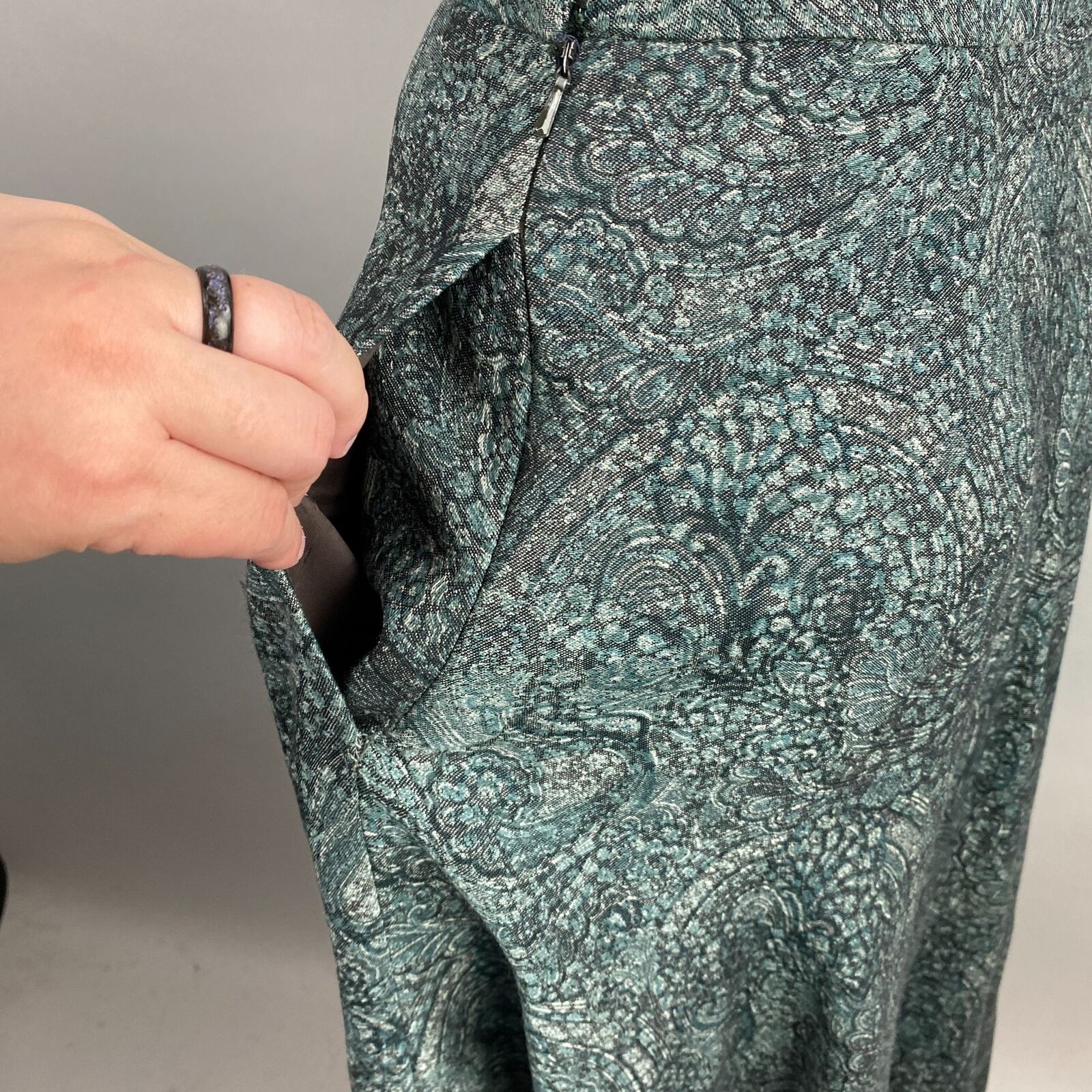 80s Green Blue Paisley Floral A-line Gathered Skirt By Burberry - Image 6