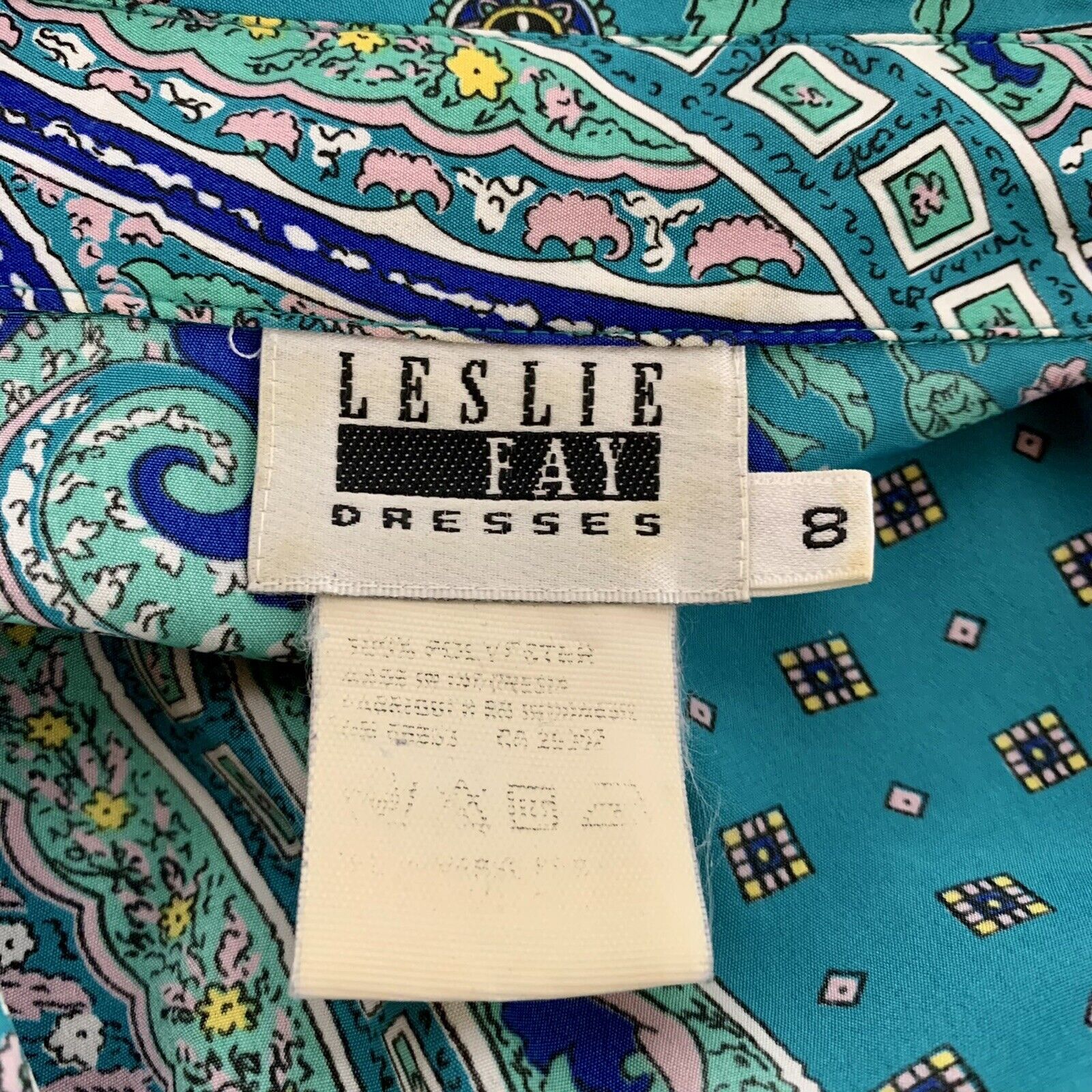 80s Green Paisley Crepe Accordion Pleat Safari Dress By Leslie Fay - Image 10
