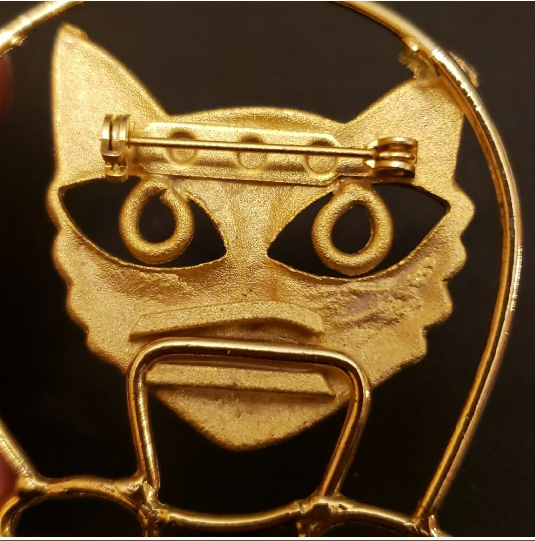 80's Grumpy Kitty Cat Goldtone Brooch Pin - Image 5