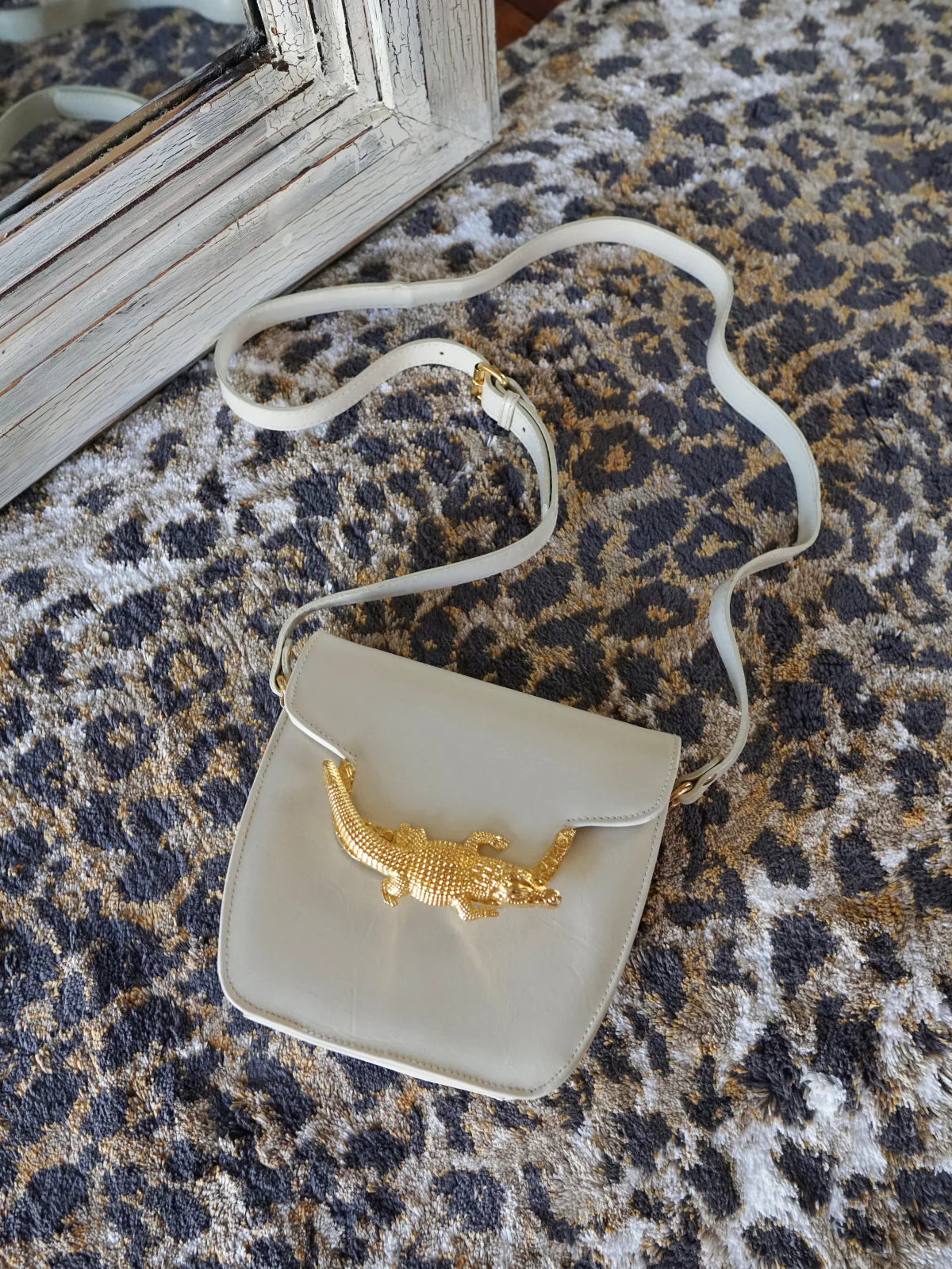 80s Ivory Leather Gold Metal Alligator Closure Bag By Great Bags - Image 3