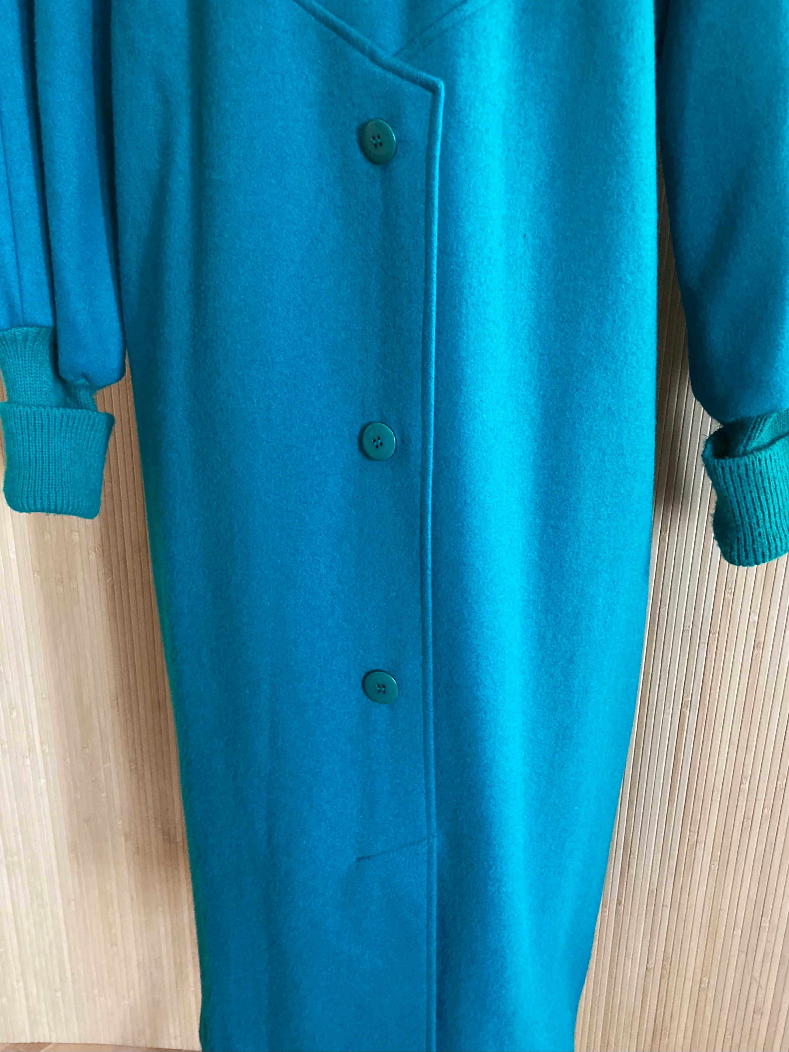 80s Jade Green Coat With Fantastic Details By Portrait Petite - Image 10