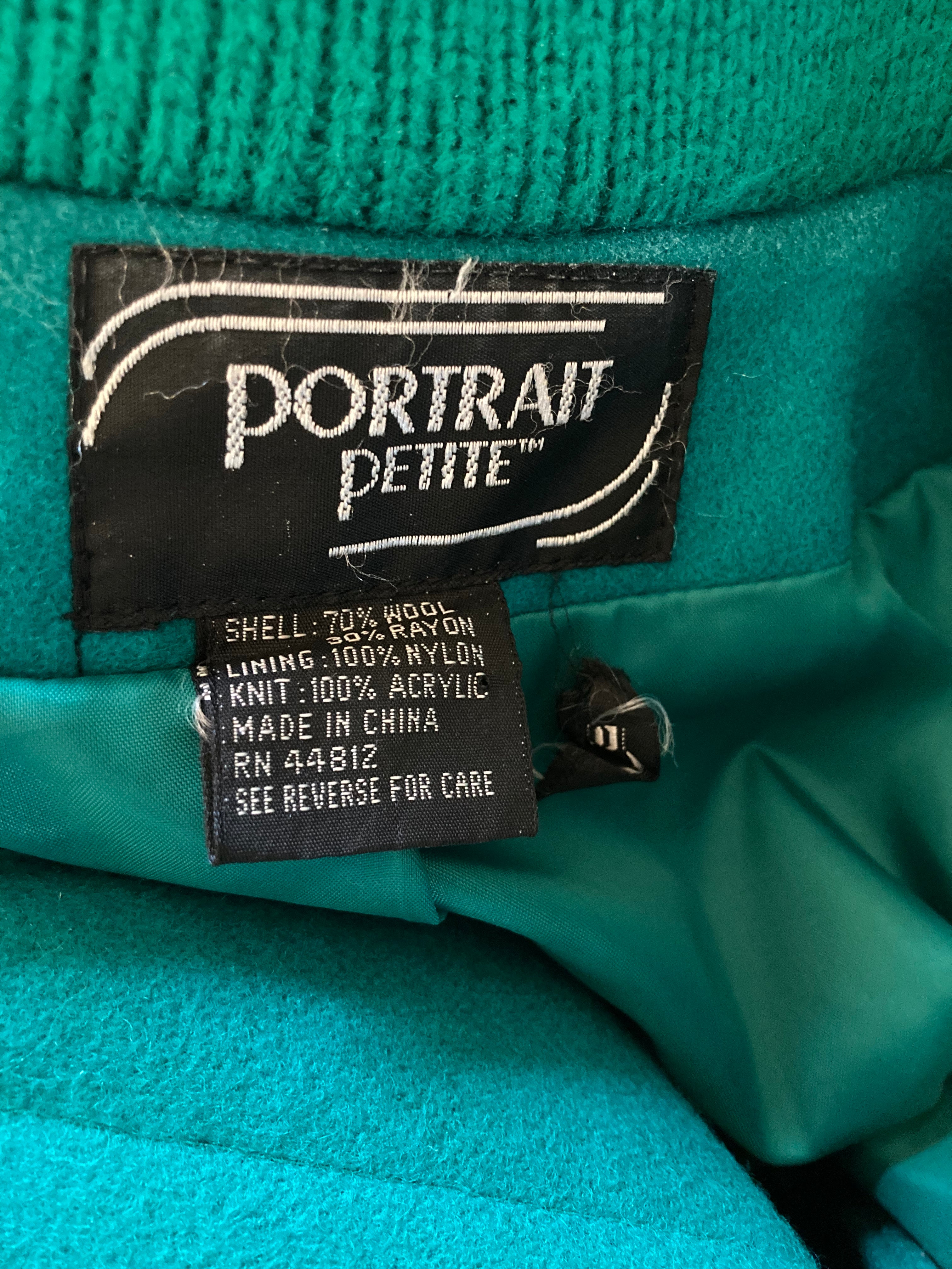 80s Jade Green Coat With Fantastic Details By Portrait Petite - Image 12