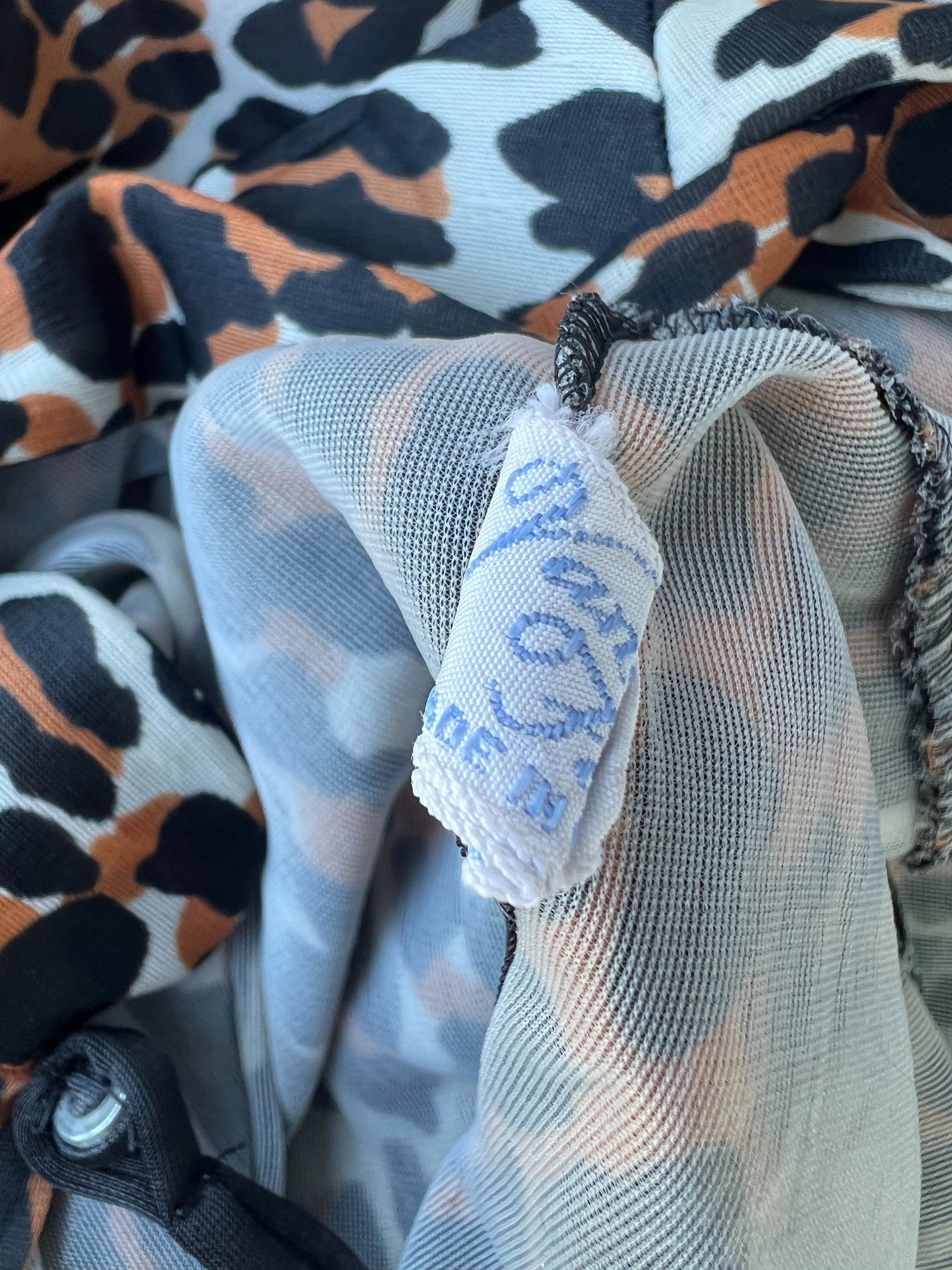 80s Keyhole Leopard Print Short Sleeve Night Shirt by Vanity Fair - Image 8