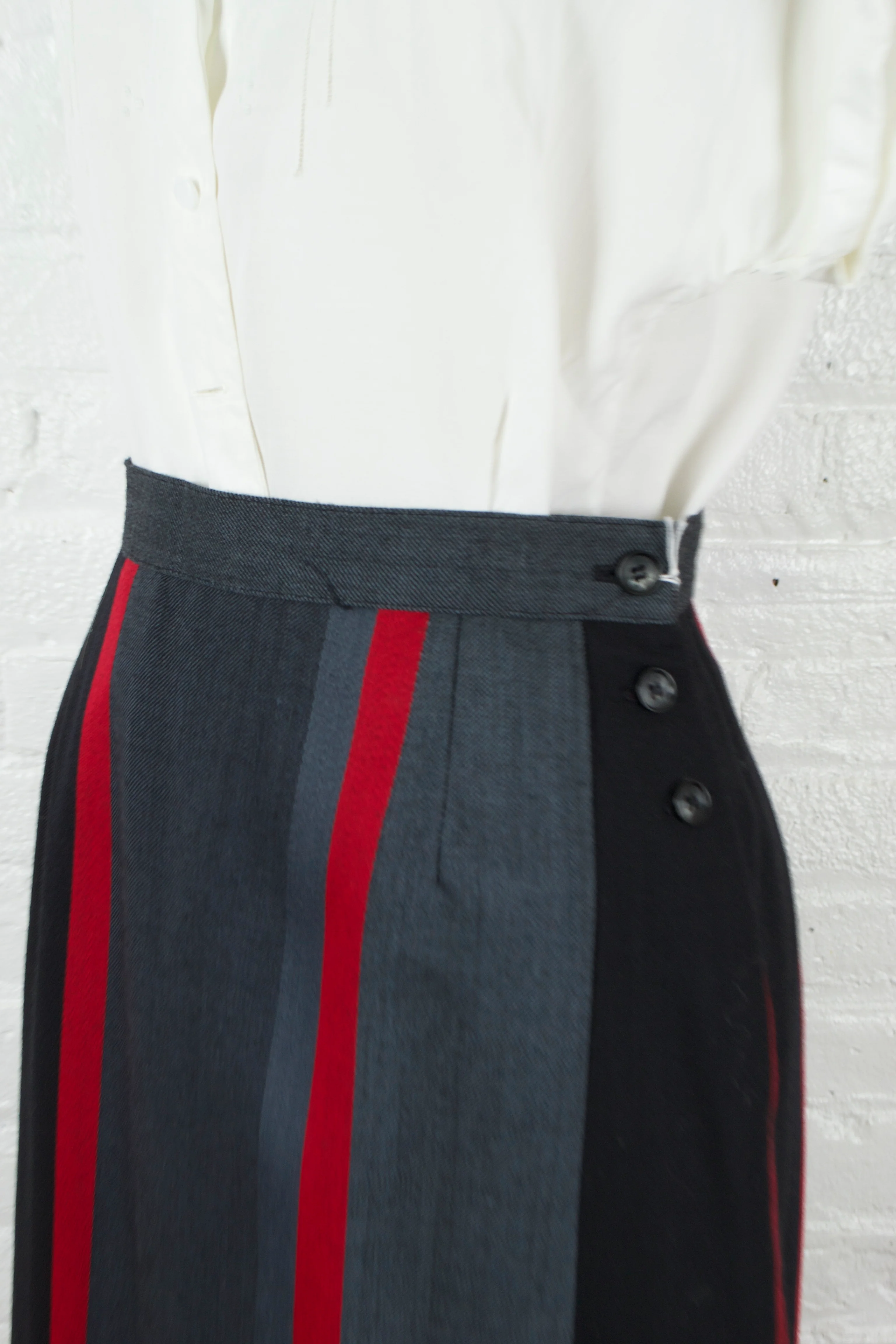 80s Midi Black And Red Striped Wool Wrap Skirt By Prophecy - Image 9