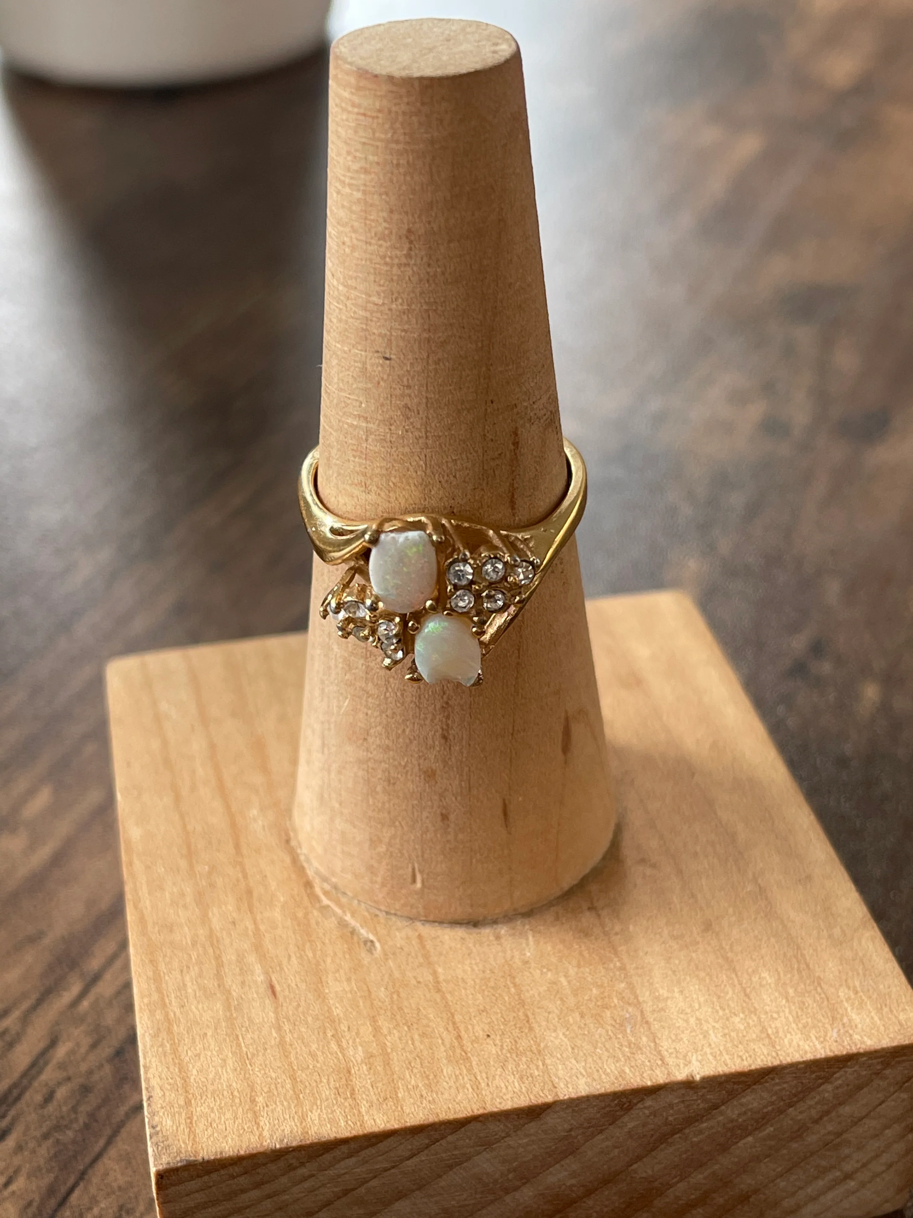 80s Opal Cocktail Ring - Image 5