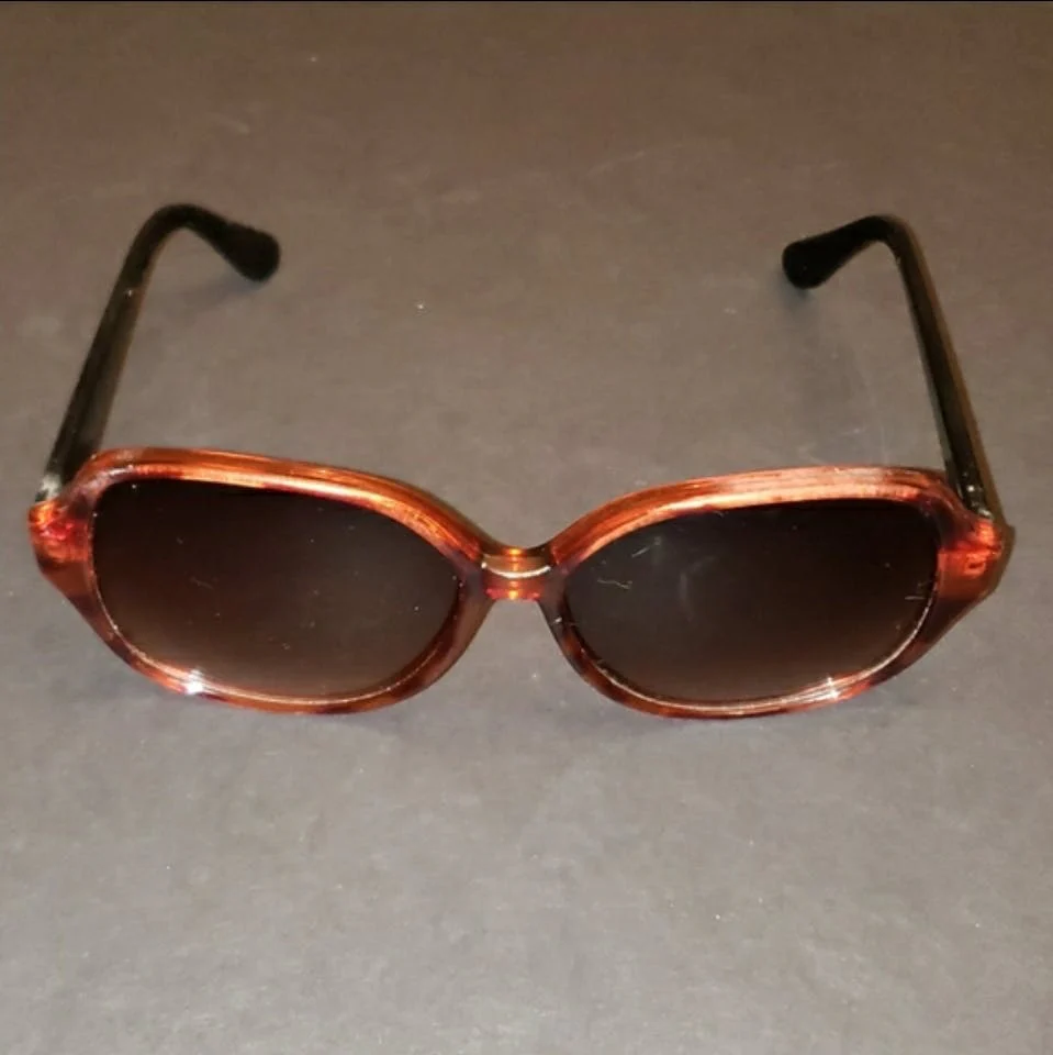 80's Oversized Tortoiseshell Sunglasses by Jaclyn Smith - Image 10