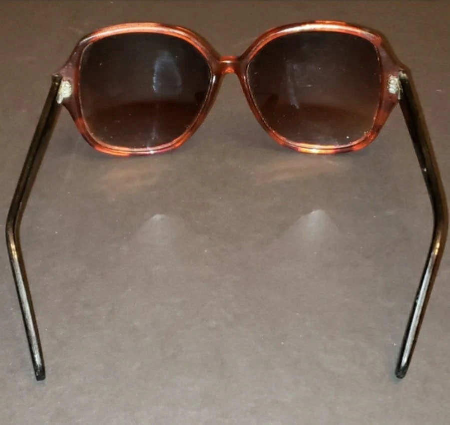 80's Oversized Tortoiseshell Sunglasses by Jaclyn Smith - Image 13