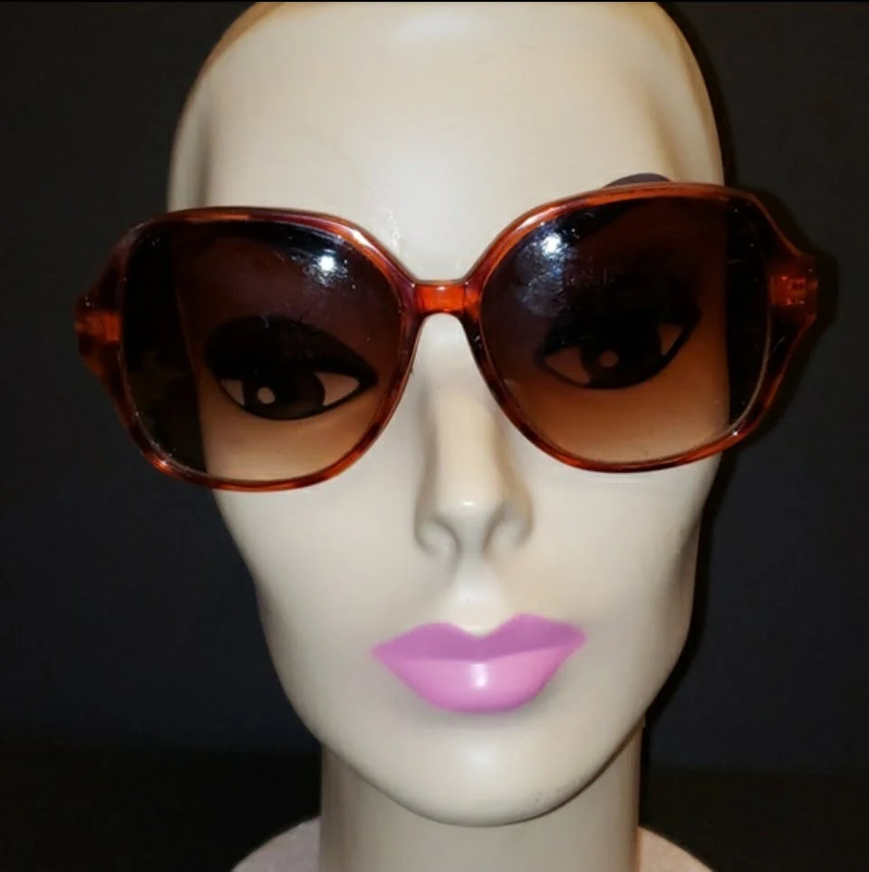 80's Oversized Tortoiseshell Sunglasses by Jaclyn Smith - Image 4