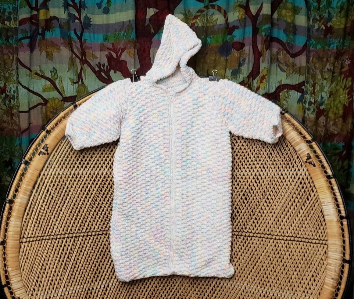 80s Pastel Knit Baby Bunting Bag with Hood 3-6 Months - Image 2