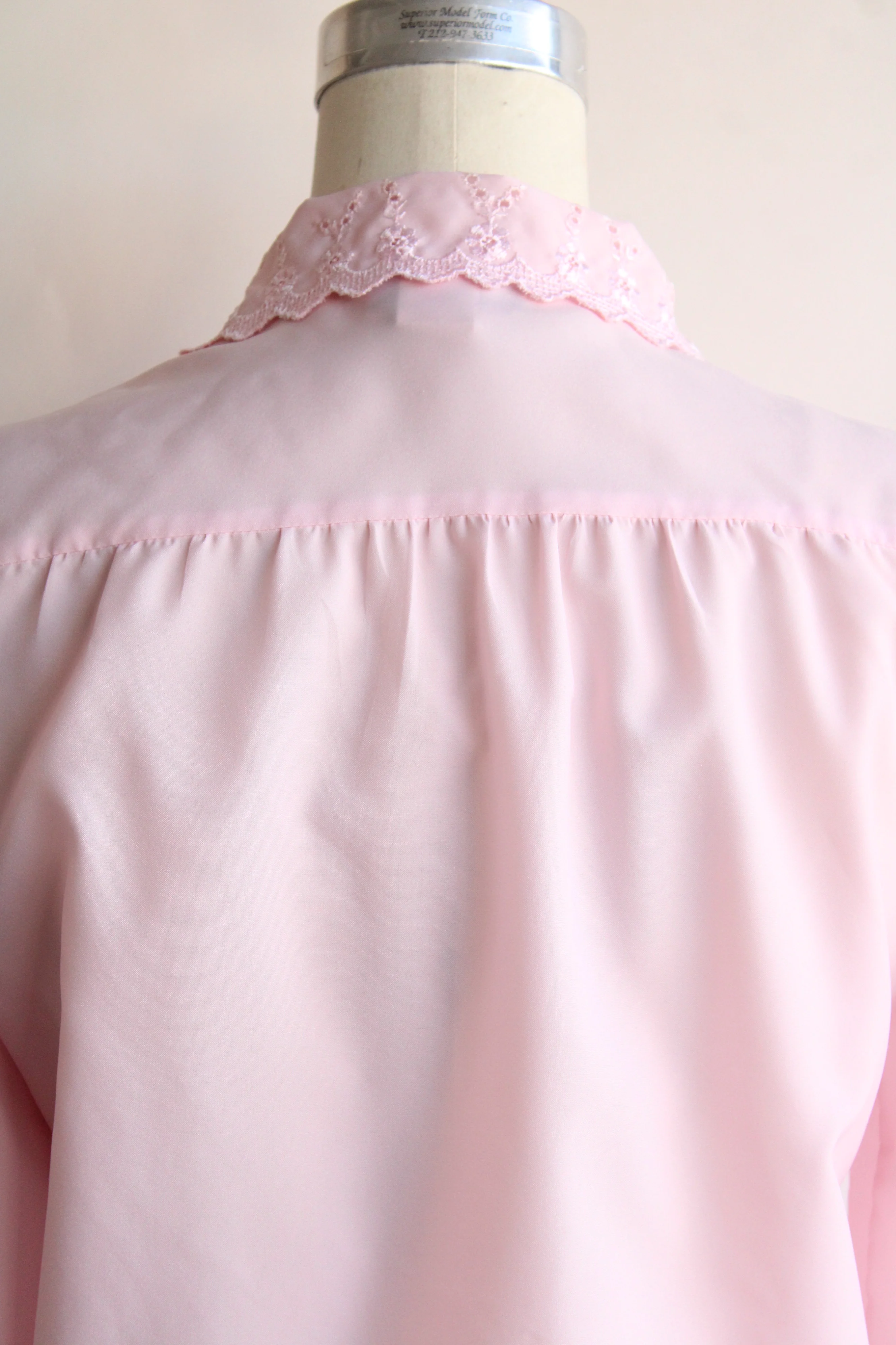 80s Pink Blouse With Eyelet Trim By Rhapsody - Image 10