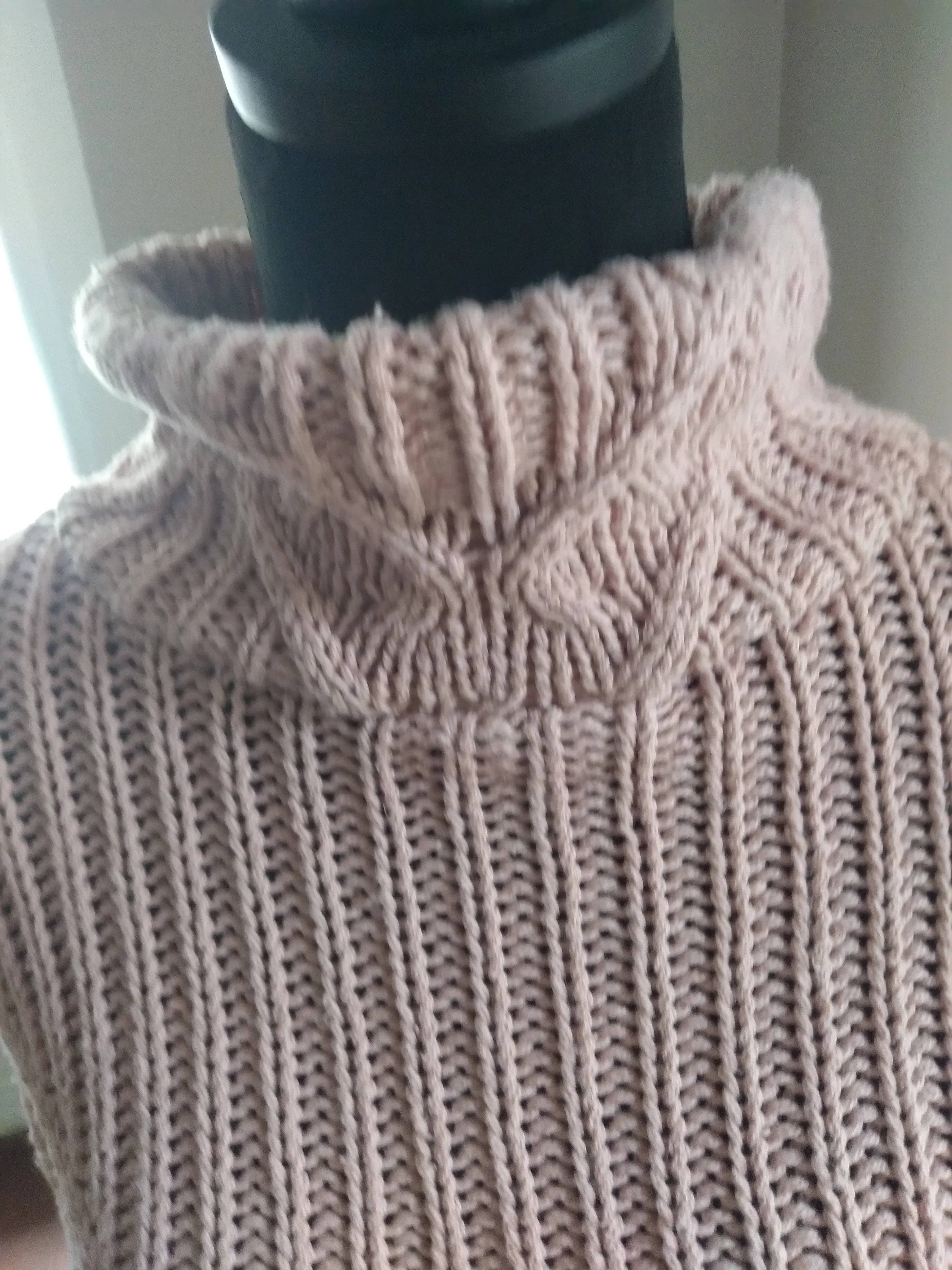 80s Pink Cable Knit Sweater By I. Magnin - Image 3