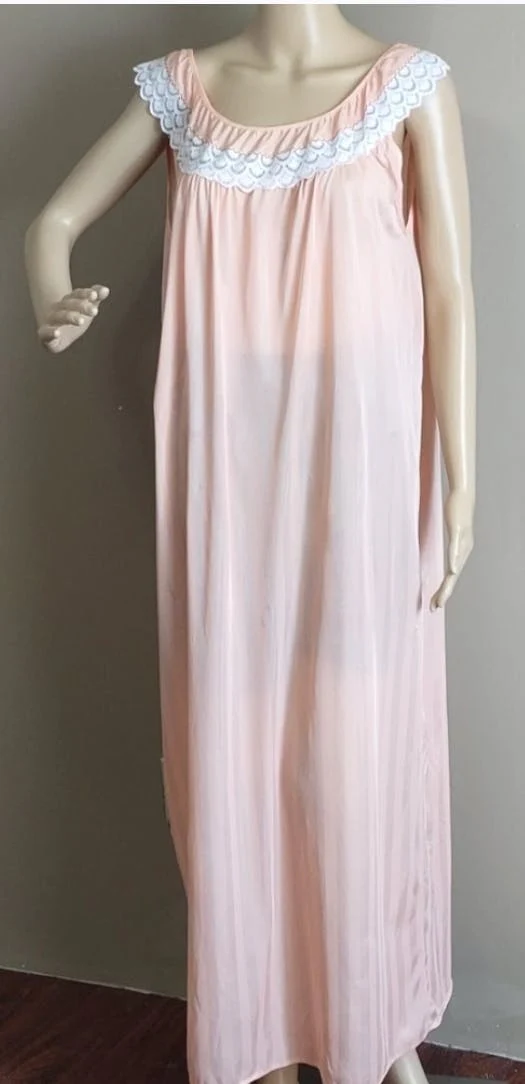 80's Pink Pastel Lace Nightgown - Image 6