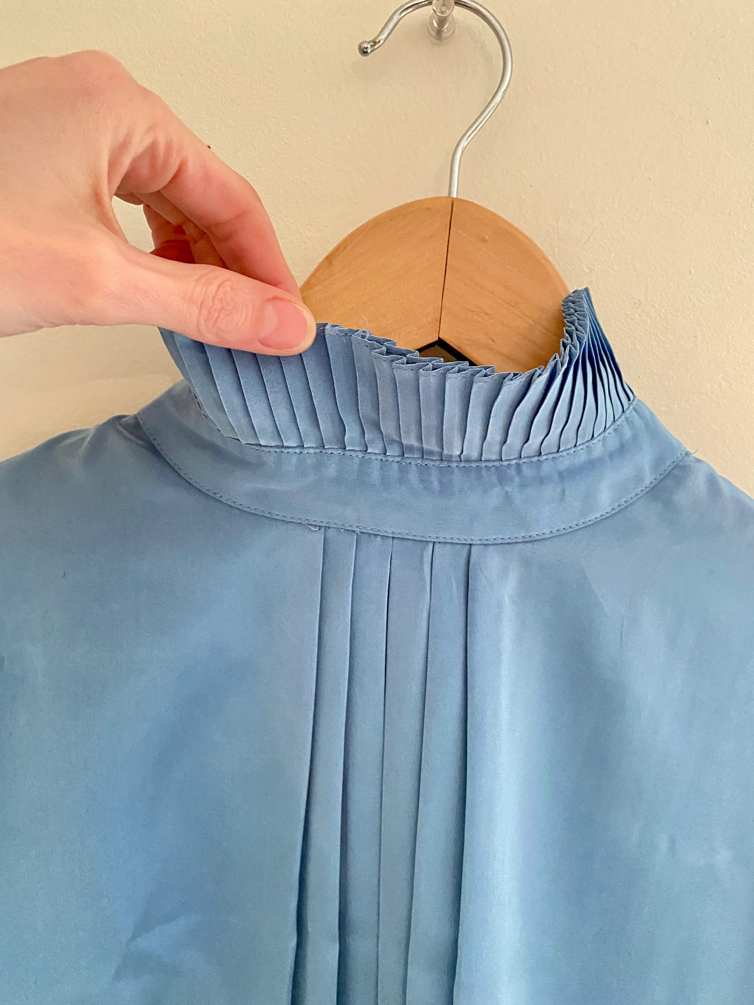 80s Pleated Mock Neck Puff Sleeve Shimmer Blouse By Jean Depierre - Image 12