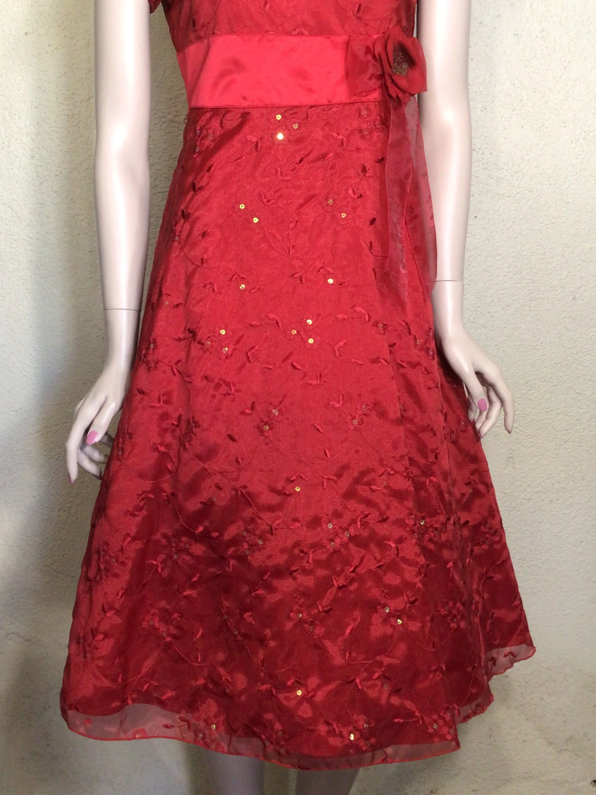 80s Red Embroidered Floral Flower Sash Christmas Dress By Bonnie Jean - Image 3