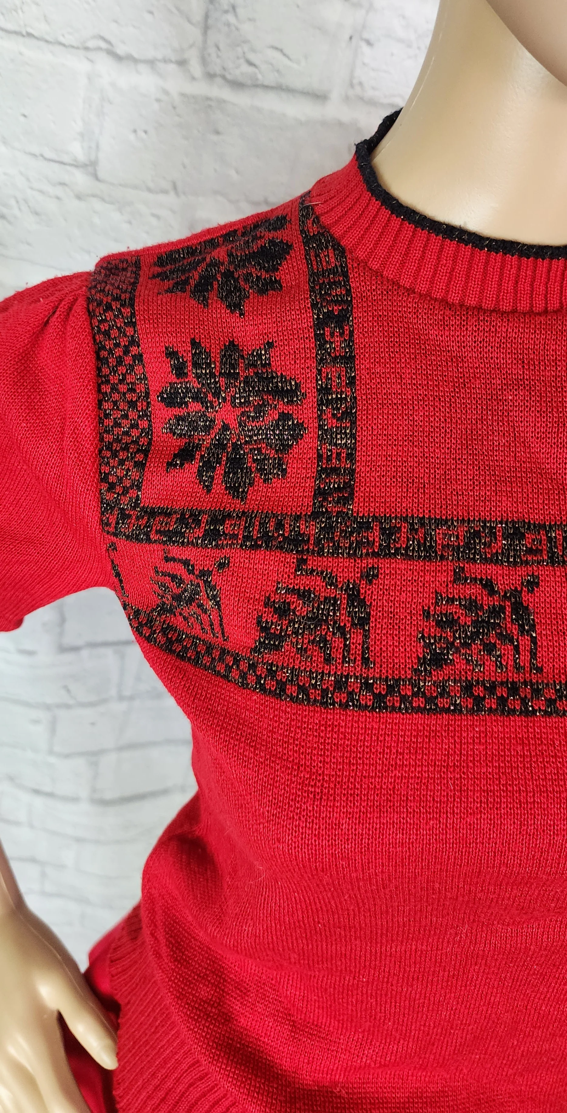 80s Red Puff Sleeve Sweater Black Gold Christmas Print - Image 4