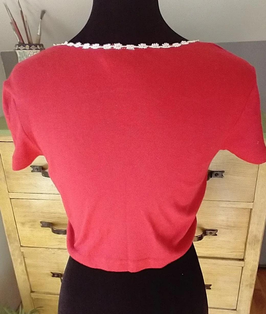 80s Red Scoop Neck Crop Top Flowered Rick Rack Knit Women's Small To Medium by Fresh from California - Image 2