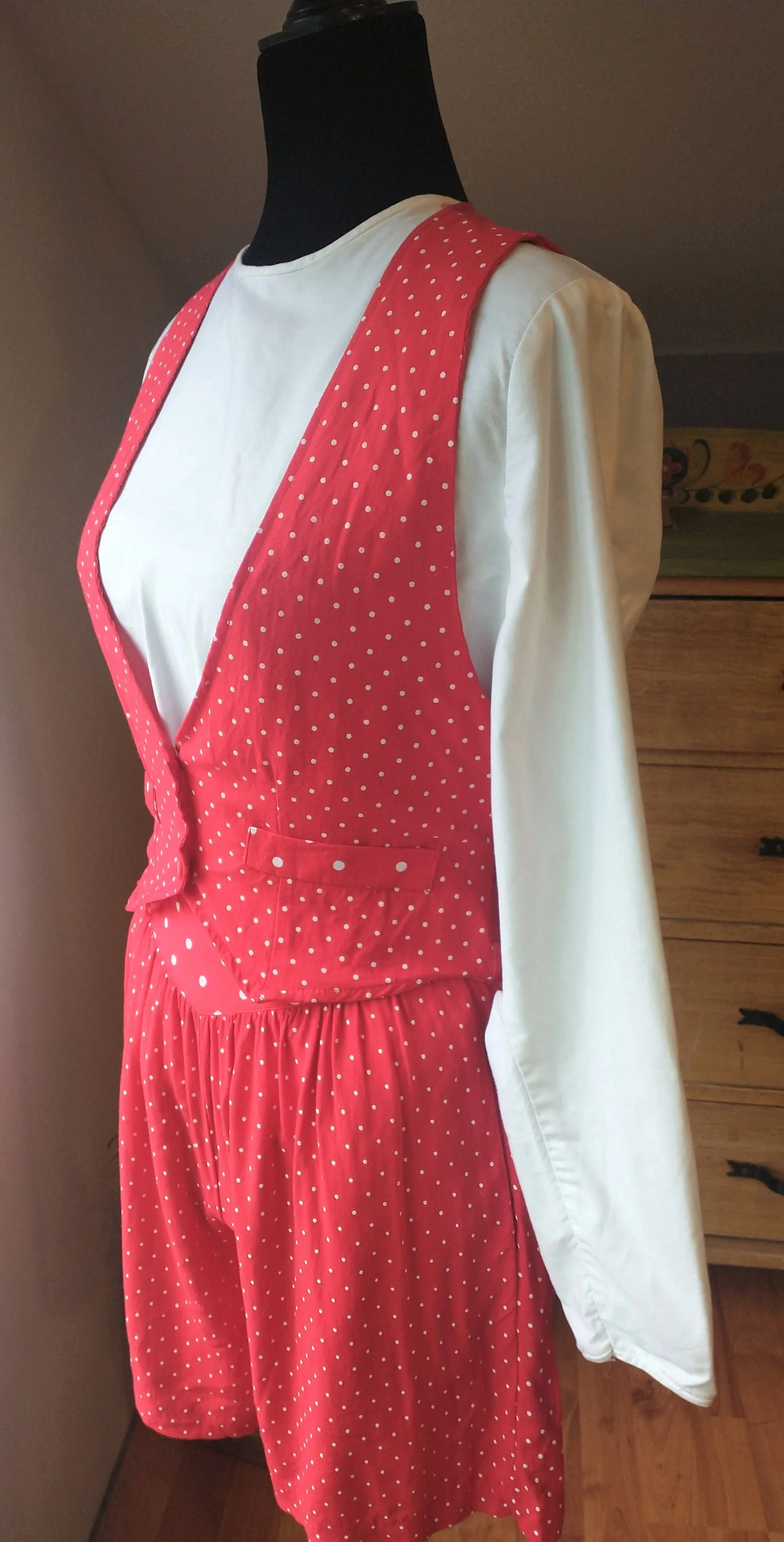 80s Red Shorts and Vest Business Prep Polka Dot High Waist Shorts Women's Extra Small by Vino de Casa - Image 3