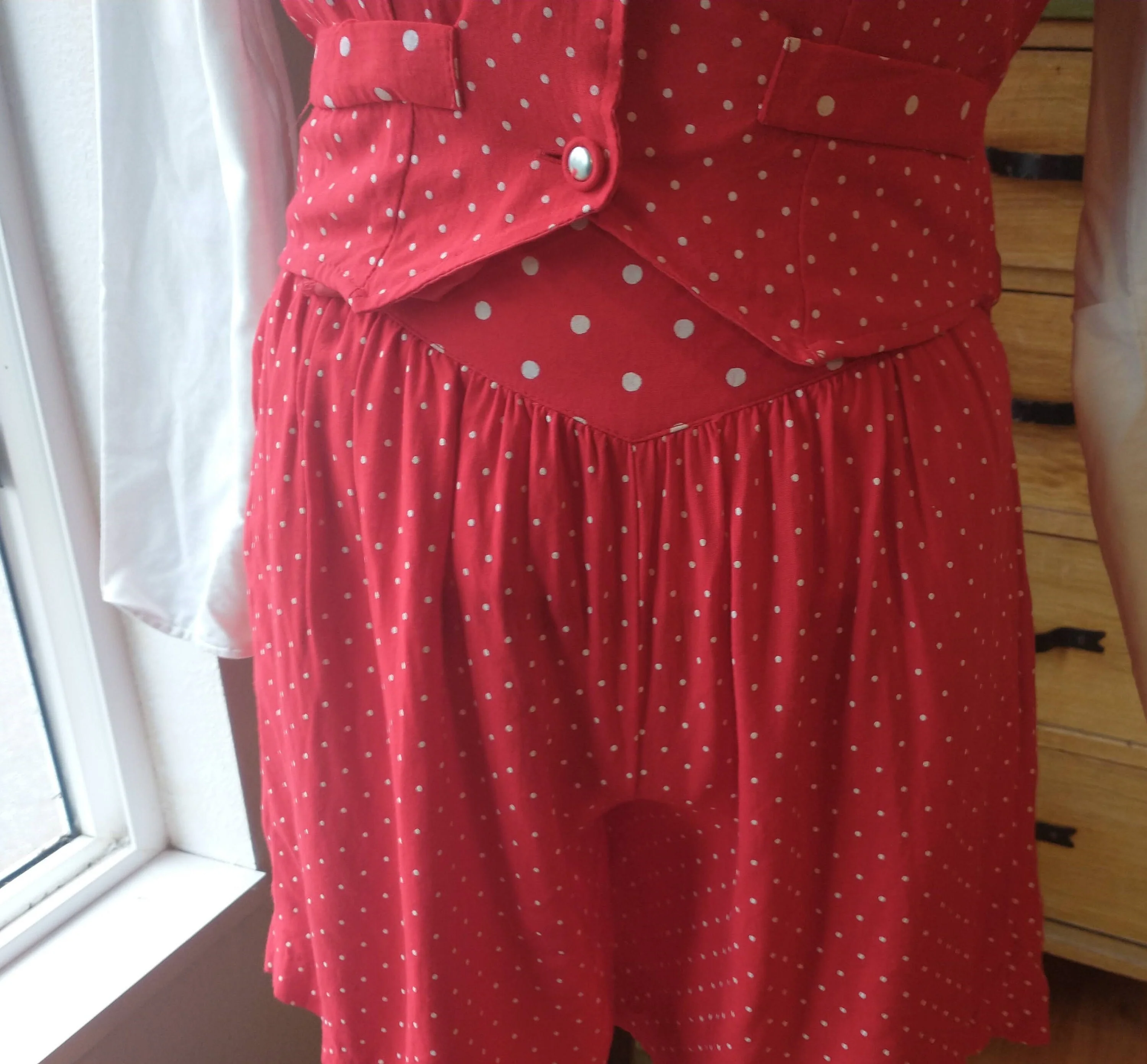 80s Red Shorts and Vest Business Prep Polka Dot High Waist Shorts Women's Extra Small by Vino de Casa - Image 6