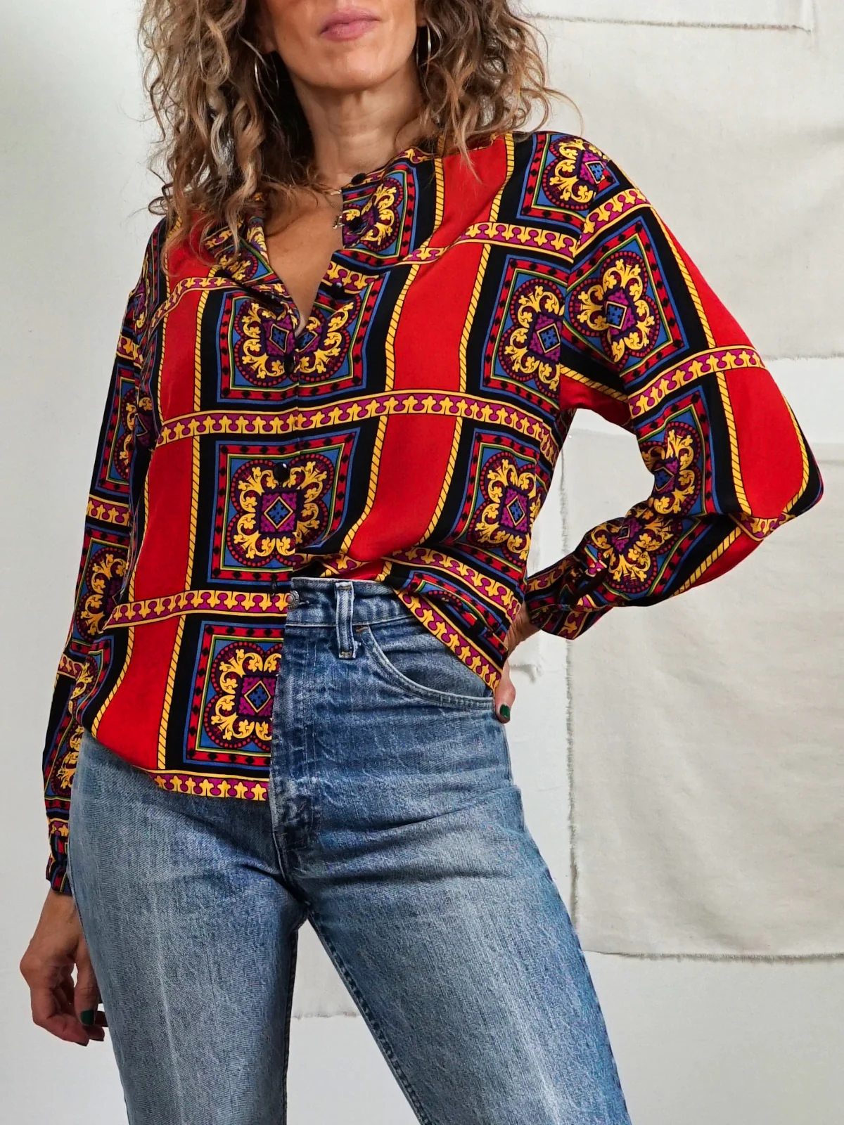 80s Red Silk Medallion Button Back Colorblock Blouse By Lindard Allard for Ellen Tracy - Image 5