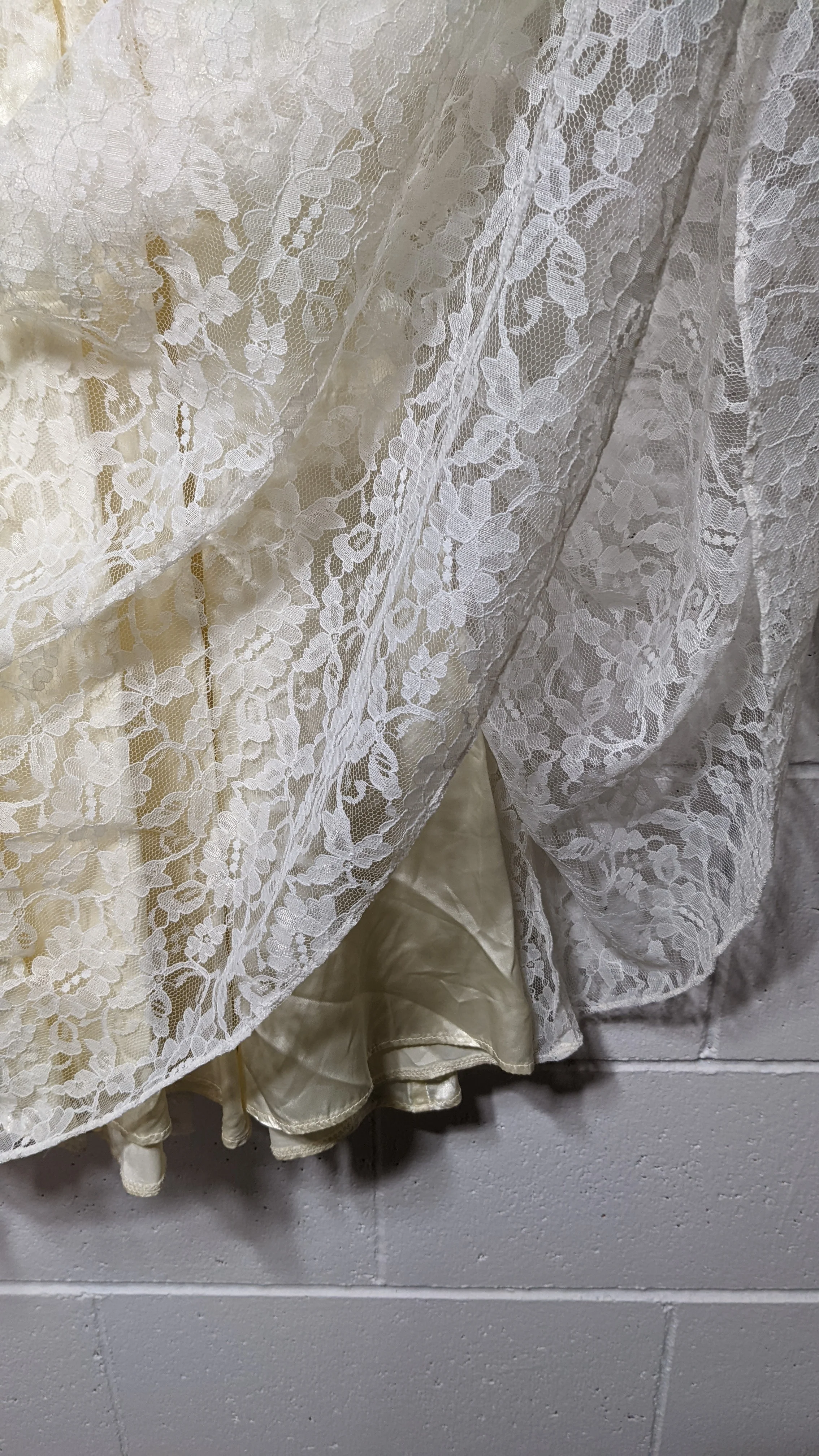 80s Romantic Lace Midi Dress By Gunne Sax - Image 6