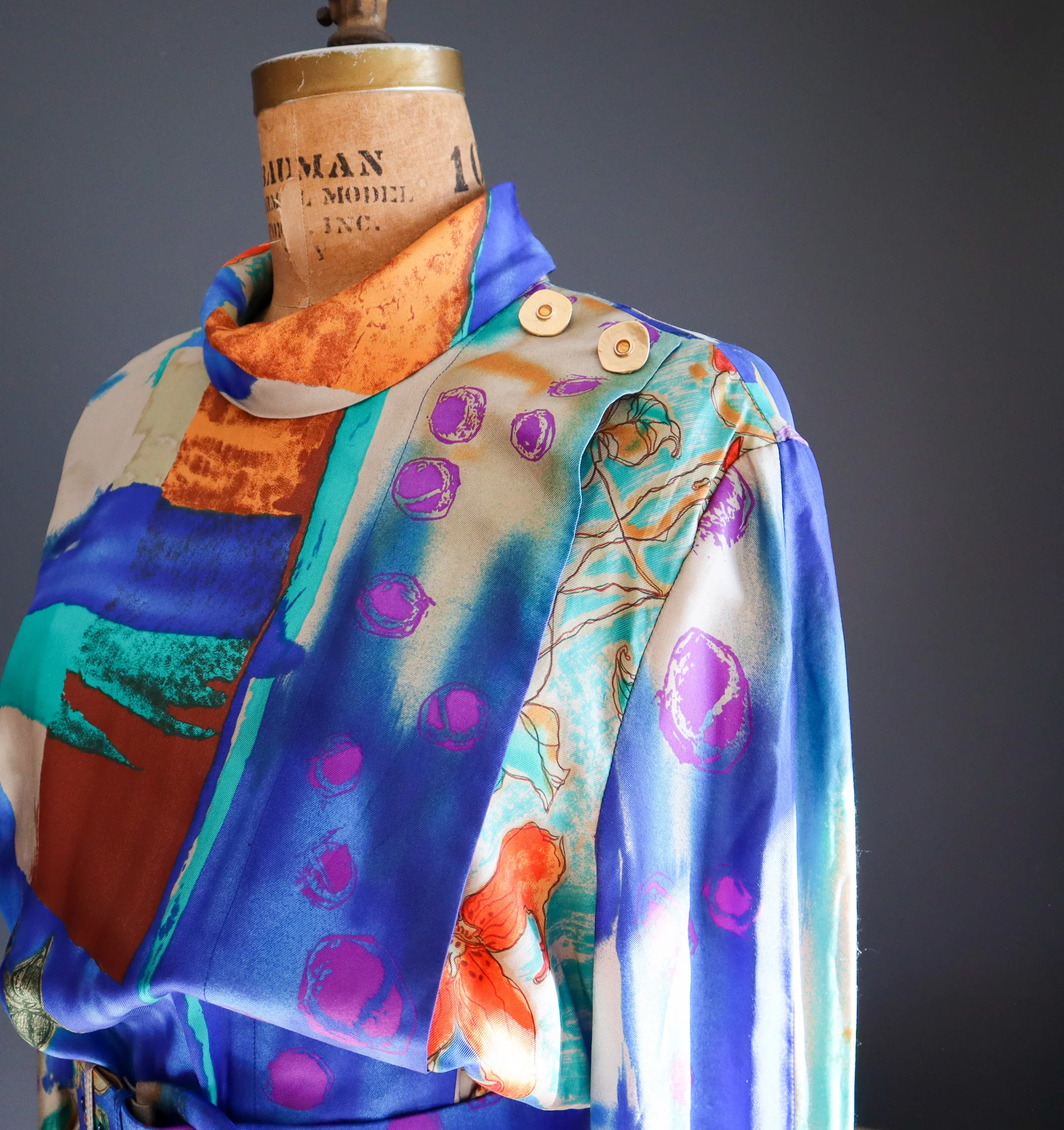 80s Royal Blue Abstract Silk Mock Neck Dress By Louis Féraud - Image 3