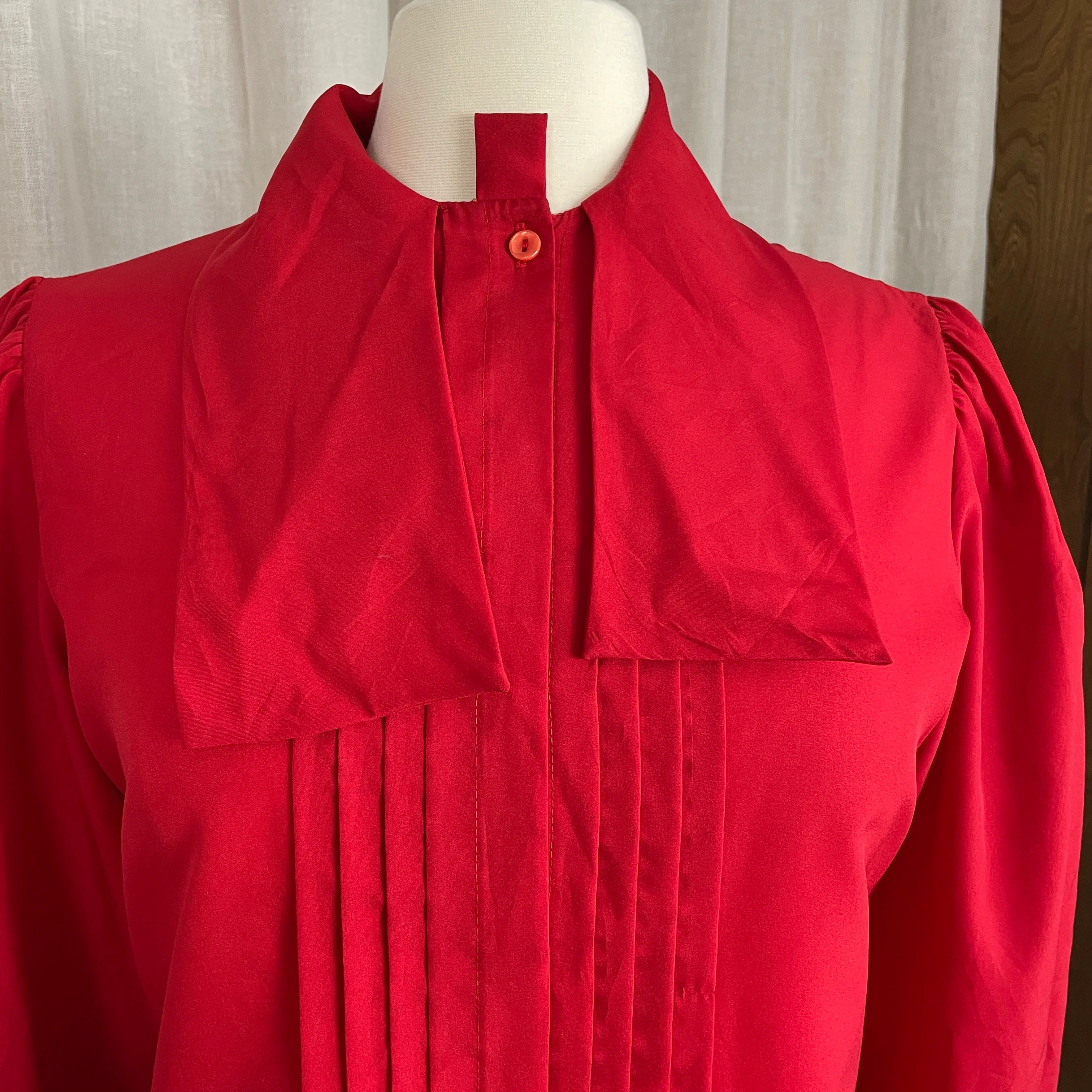 80s Secretary Blouse Sz 10 Red Button Bow Puff Sleeve By Aspirations by Judy Bond - Image 5