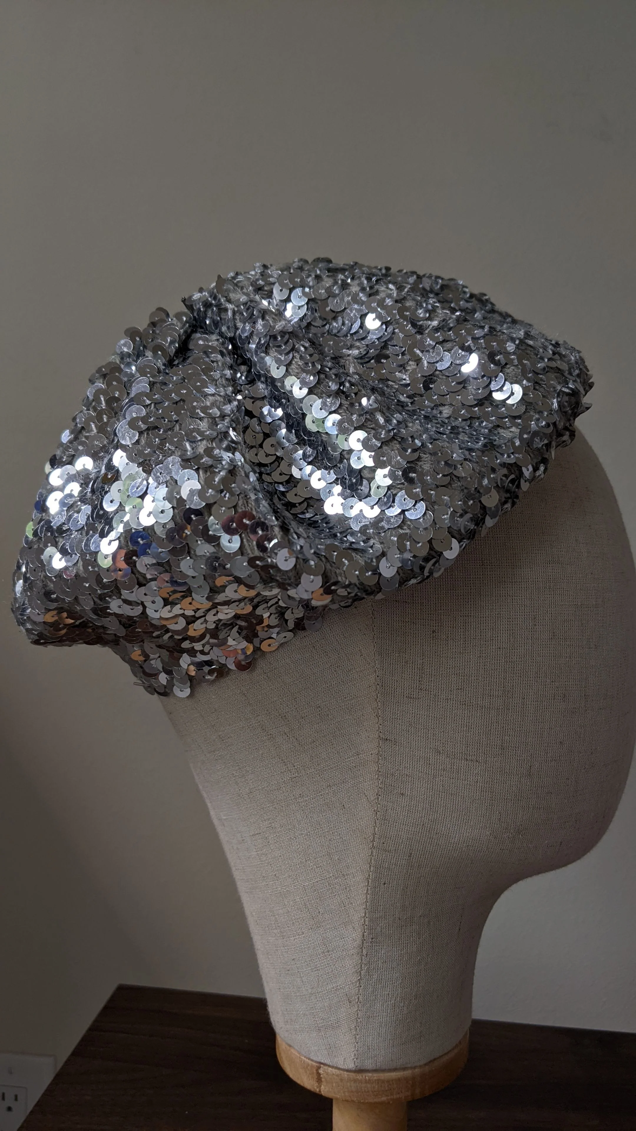 80s Sequin Beret Hat - Image 4