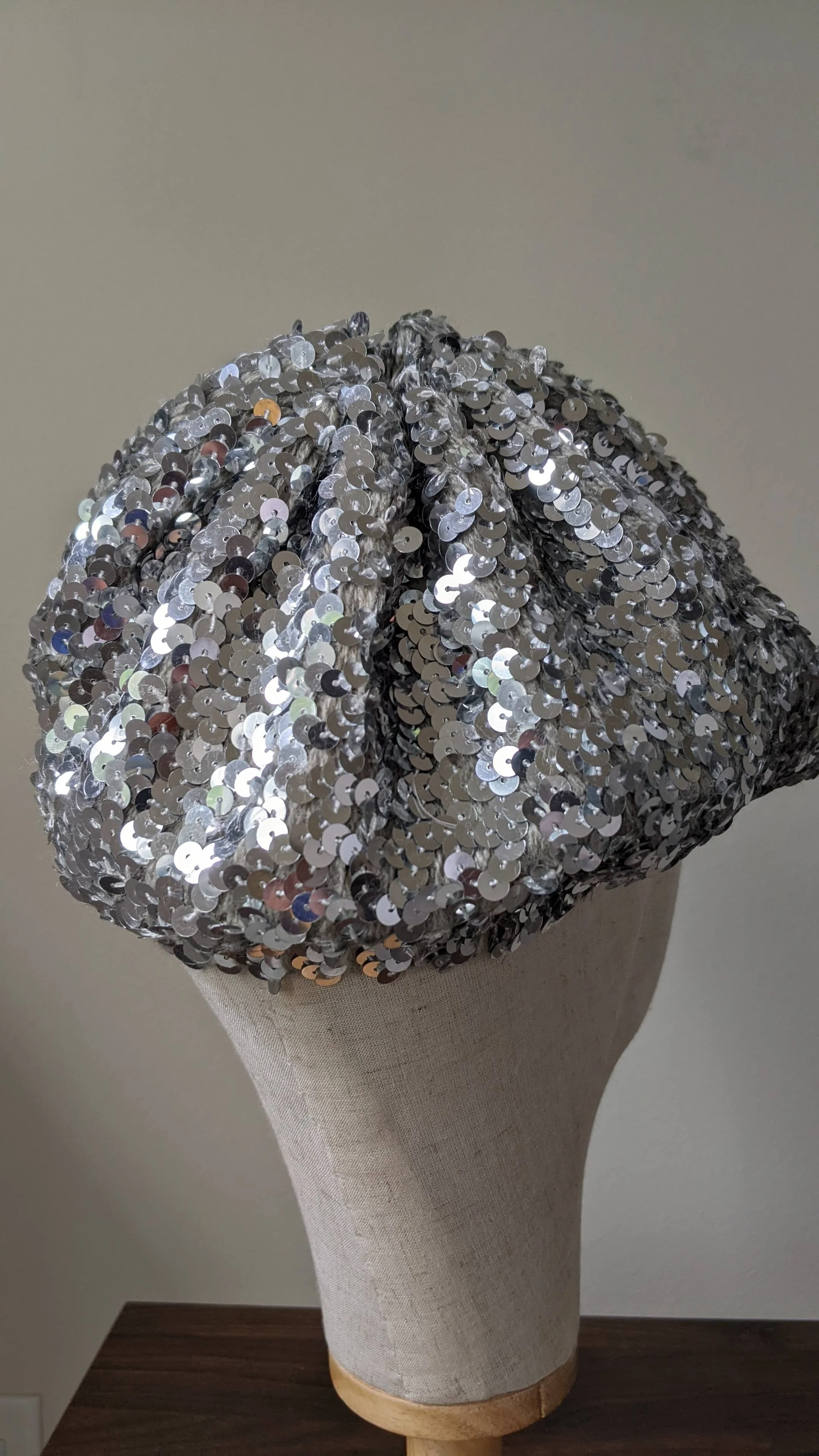 80s Sequin Beret Hat - Image 5