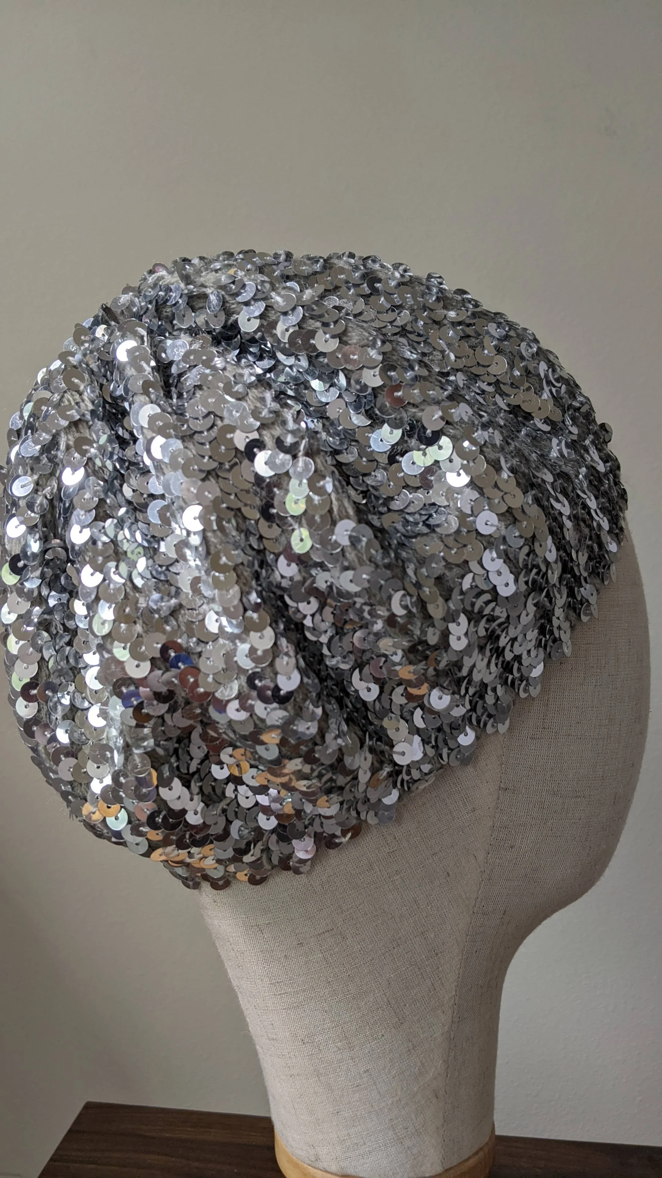 80s Sequin Beret Hat - Image 9