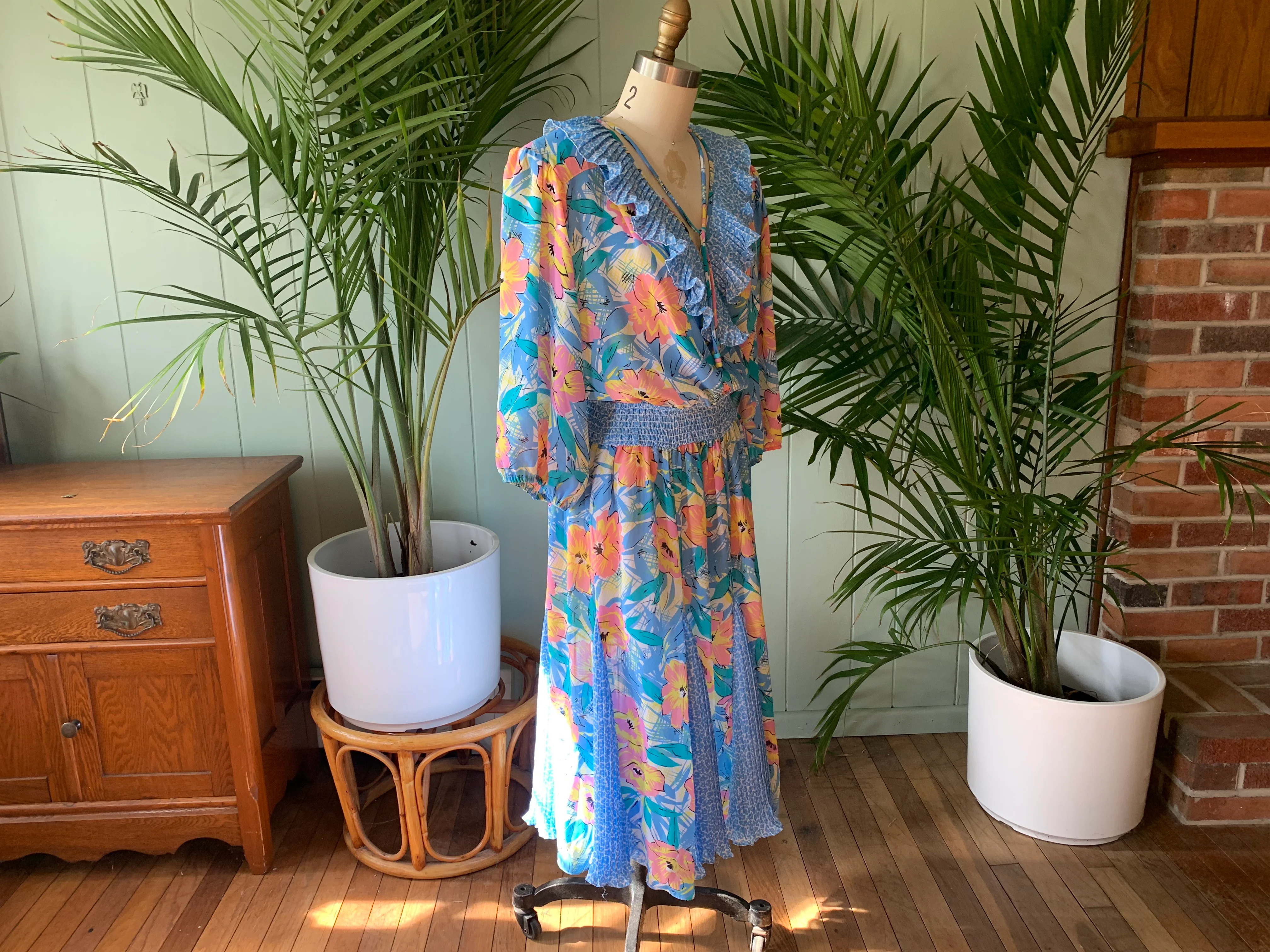 80s Silky Abstract Floral Ruffle Pleated Insert Dress By Assorti for Susan Freis - Image 9