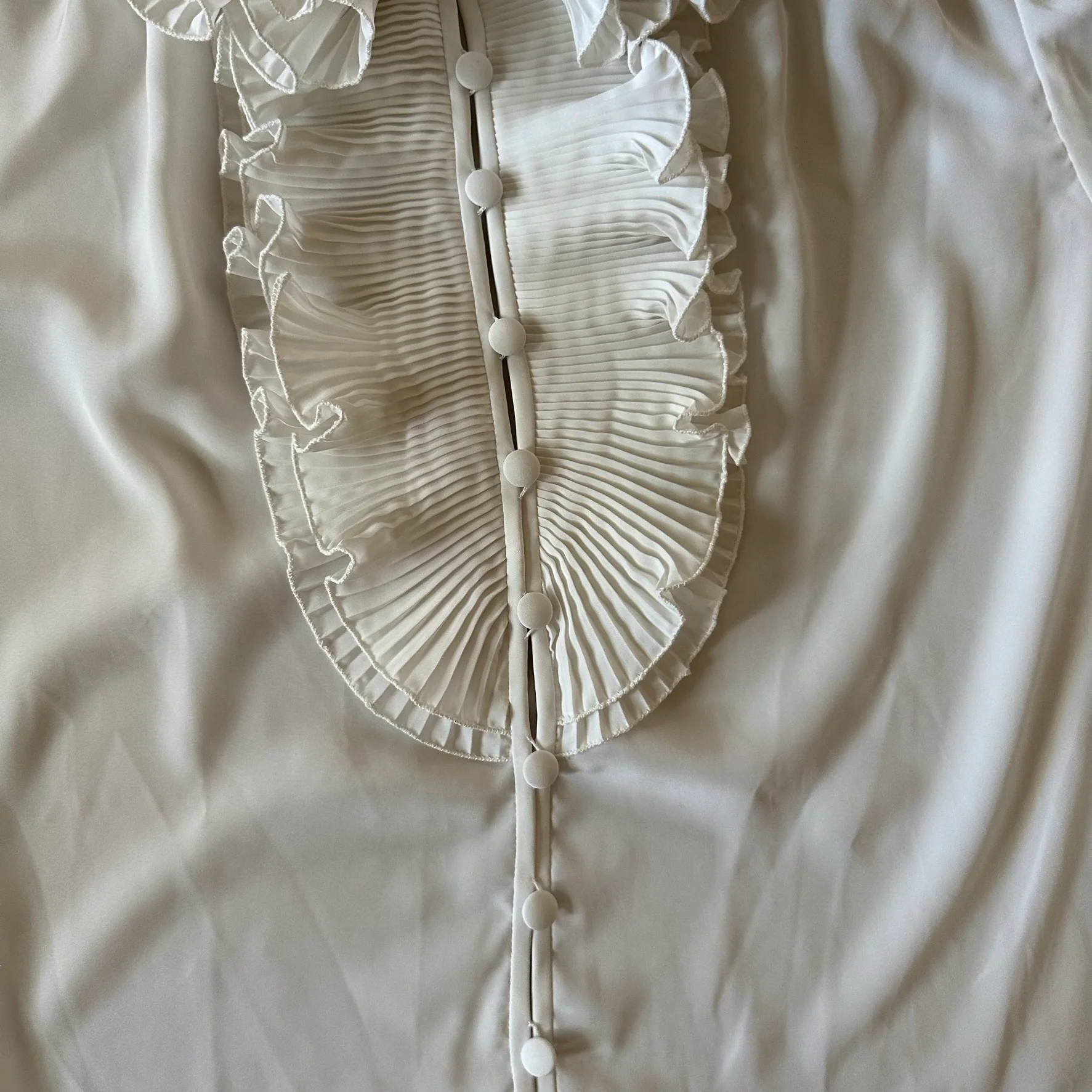 80s Silky White Pleated Collar Blouse - Image 6