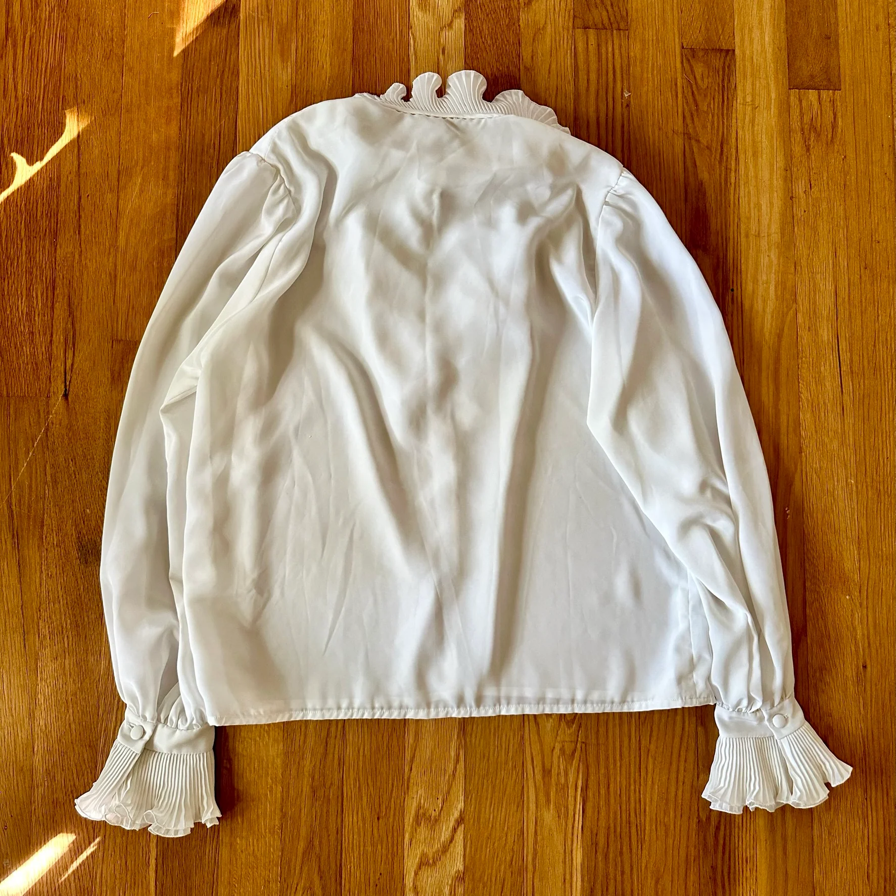 80s Silky White Pleated Collar Blouse - Image 9