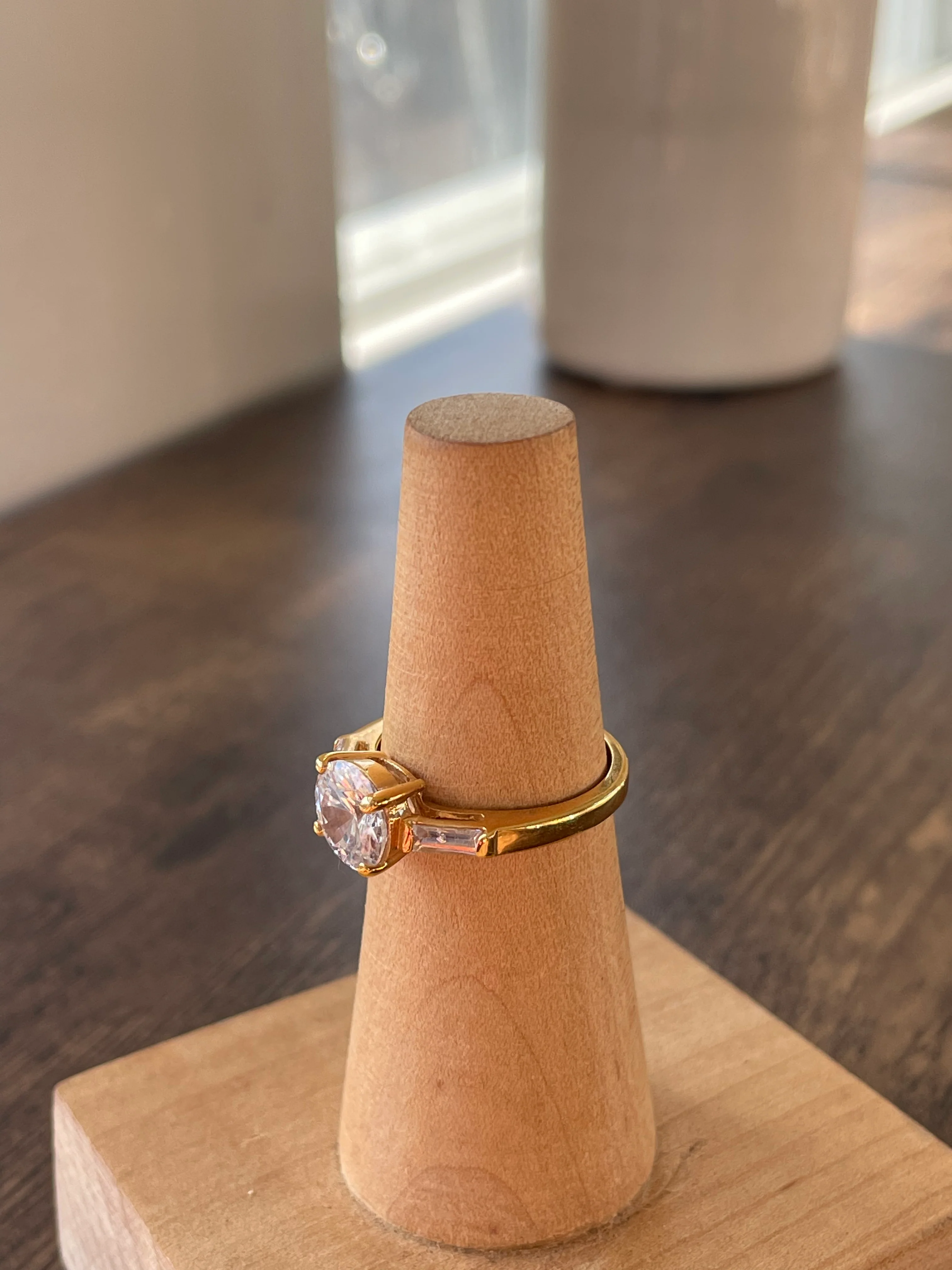 80s Sparkling Cz Cocktail Ring - Image 5