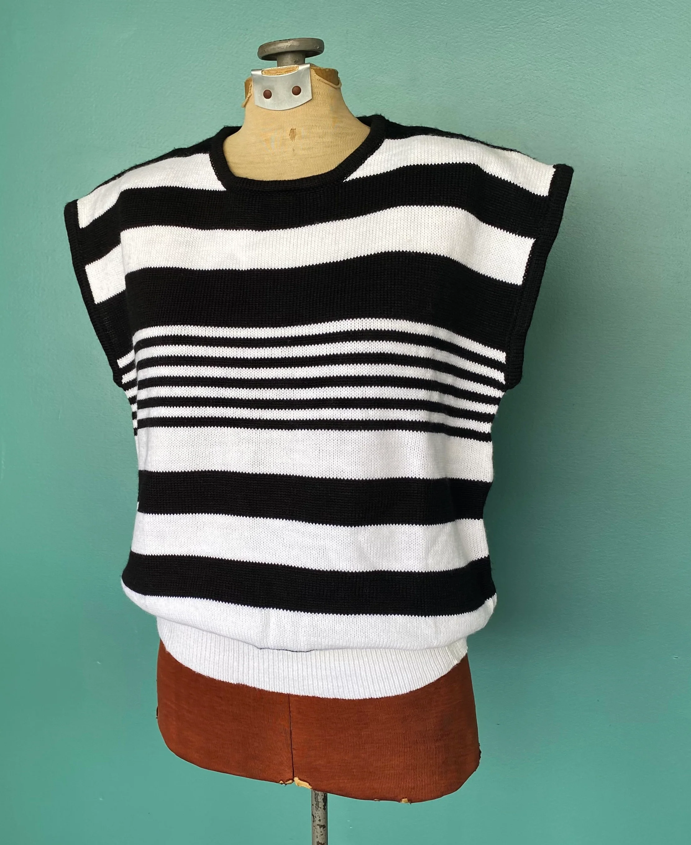 80s Striped Knit Sleeveless Top 80s Knit Sweater Vest By Lilly of California / Hand Loomed In Usa - Image 4