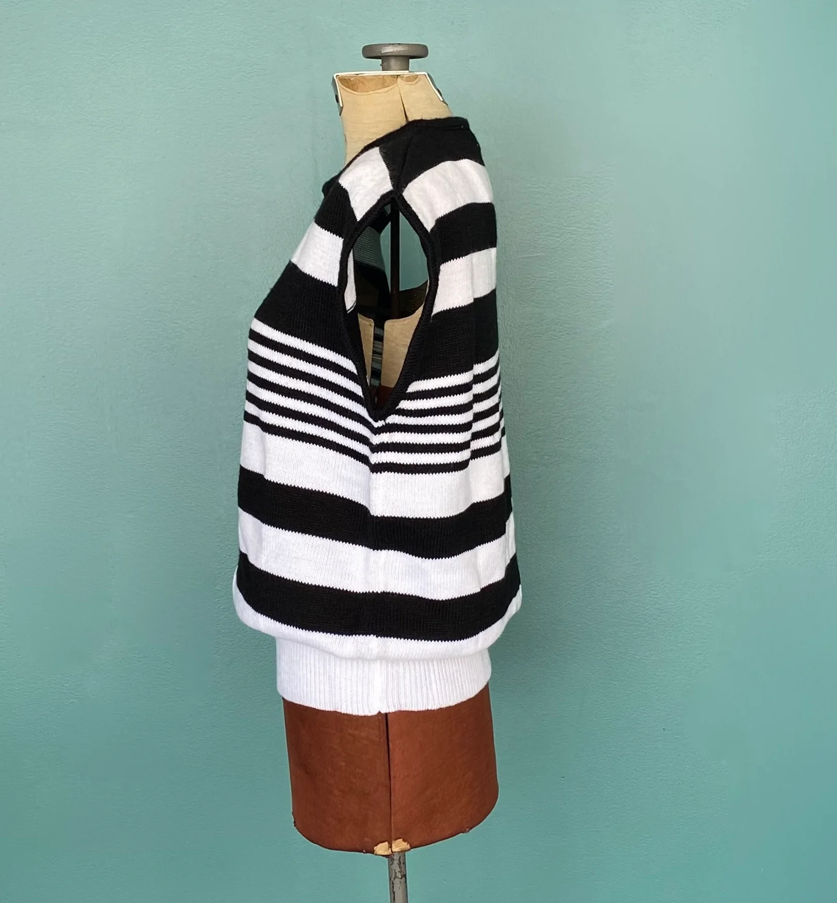 80s Striped Knit Sleeveless Top 80s Knit Sweater Vest By Lilly of California / Hand Loomed In Usa - Image 6