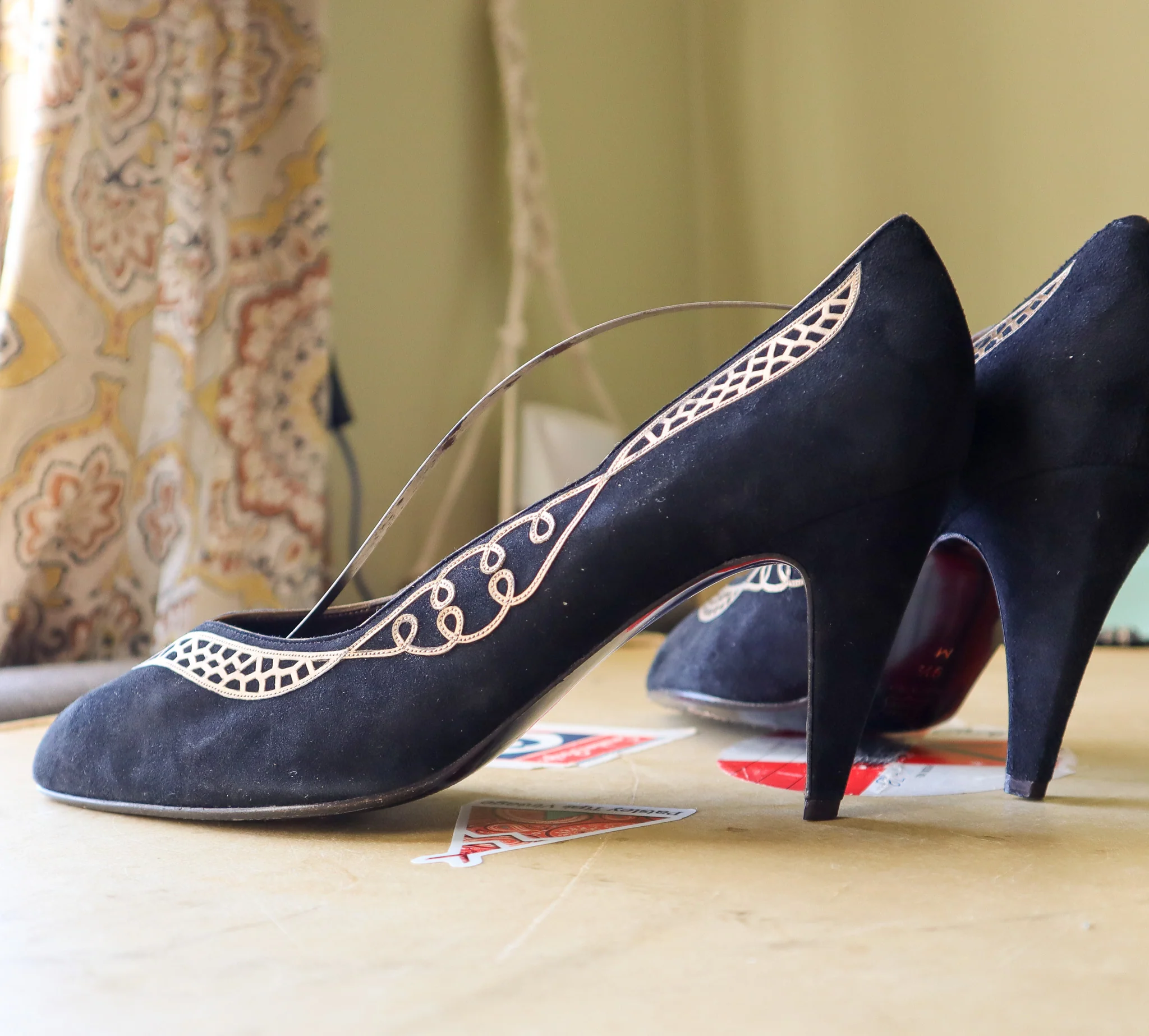 80s Suede And Gold Pumps By Bally - Image 6
