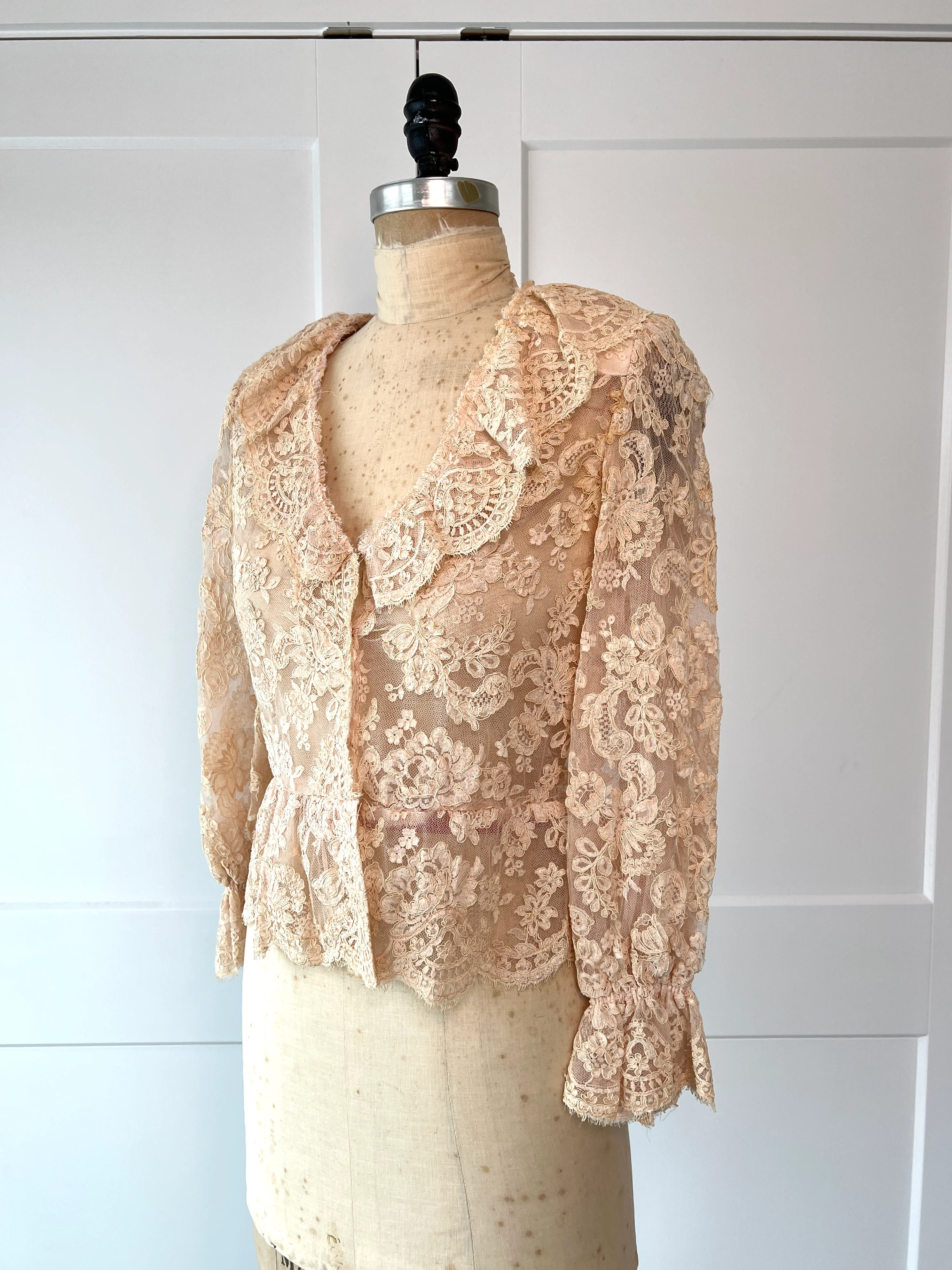 80s Tapestry Floral Lace And Mesh Blouse - Image 7