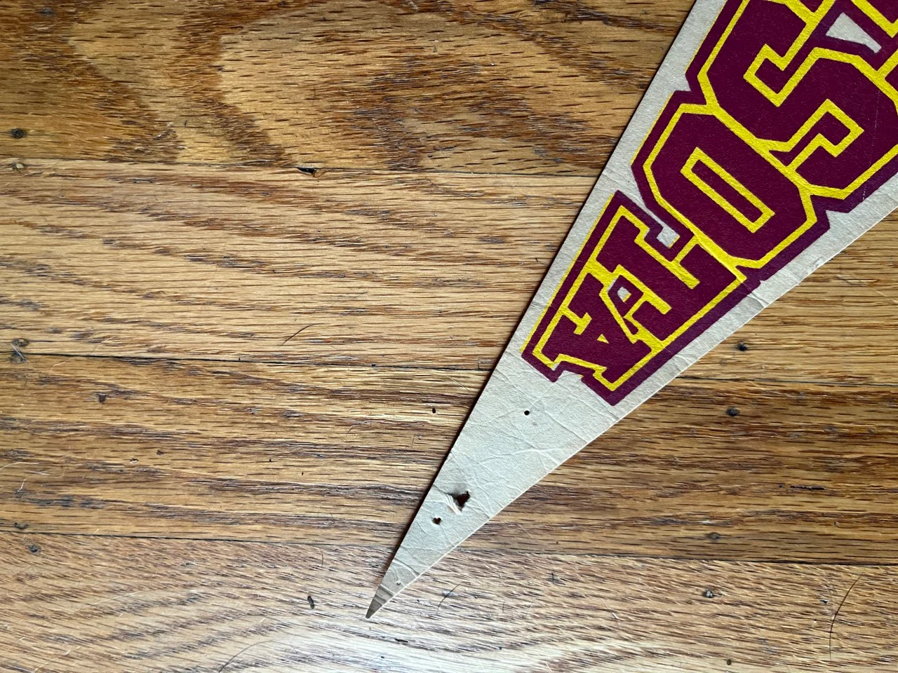 80s University Of Minnesota Golden Gophers Pennant - Image 3