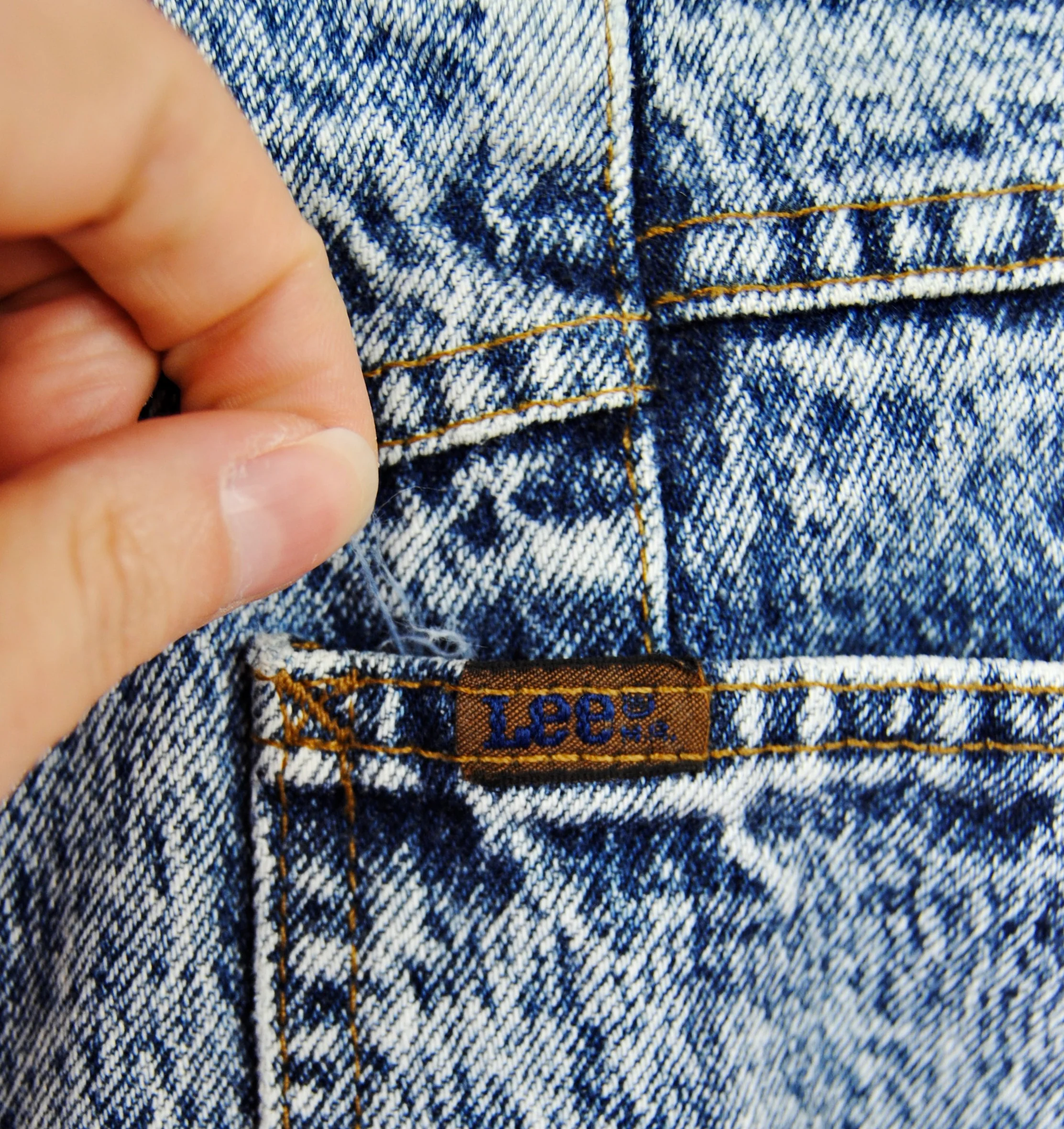 80s Vintage Acid Wash Jeans By Lee - Image 12