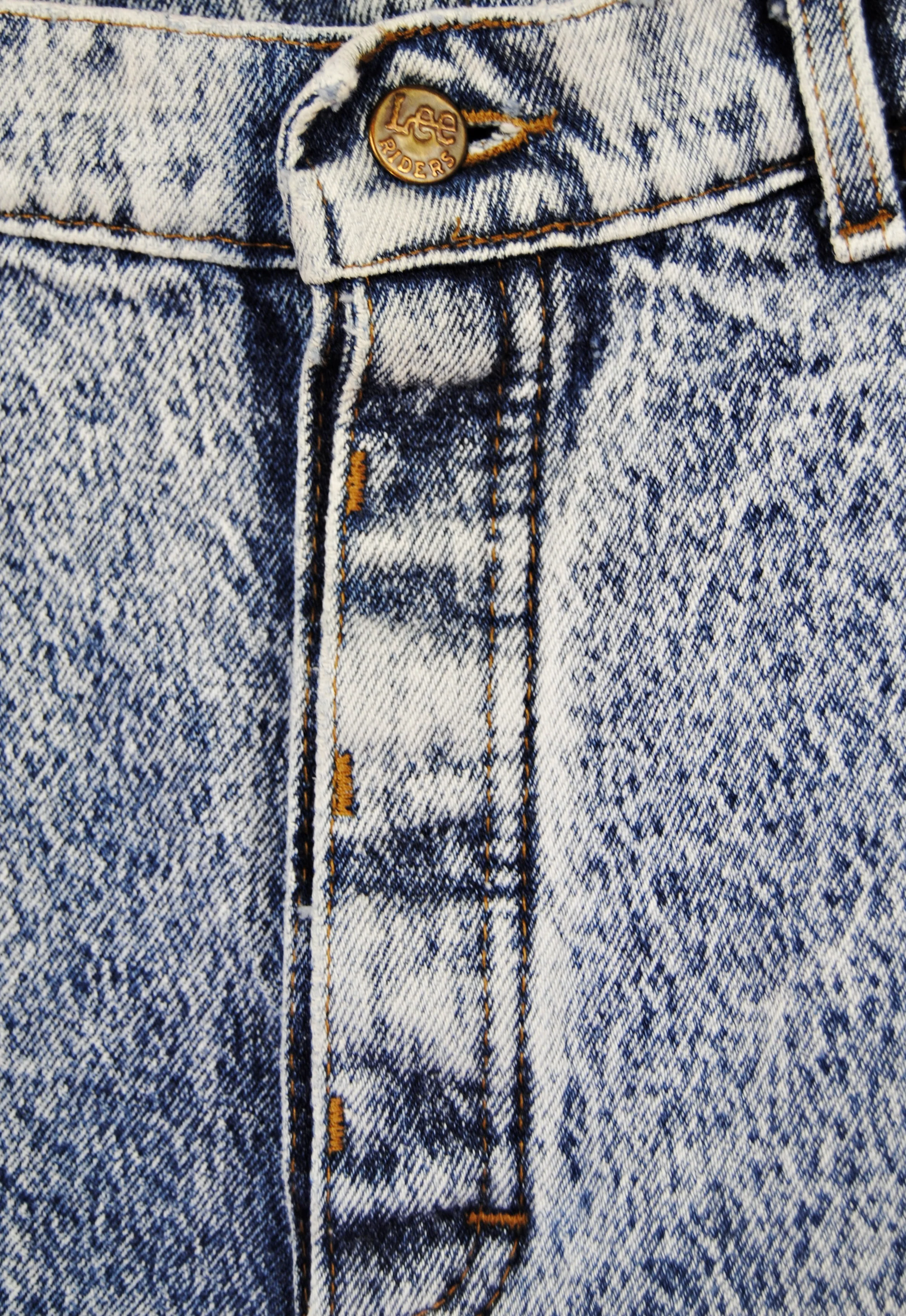 80s Vintage Acid Wash Jeans By Lee - Image 14